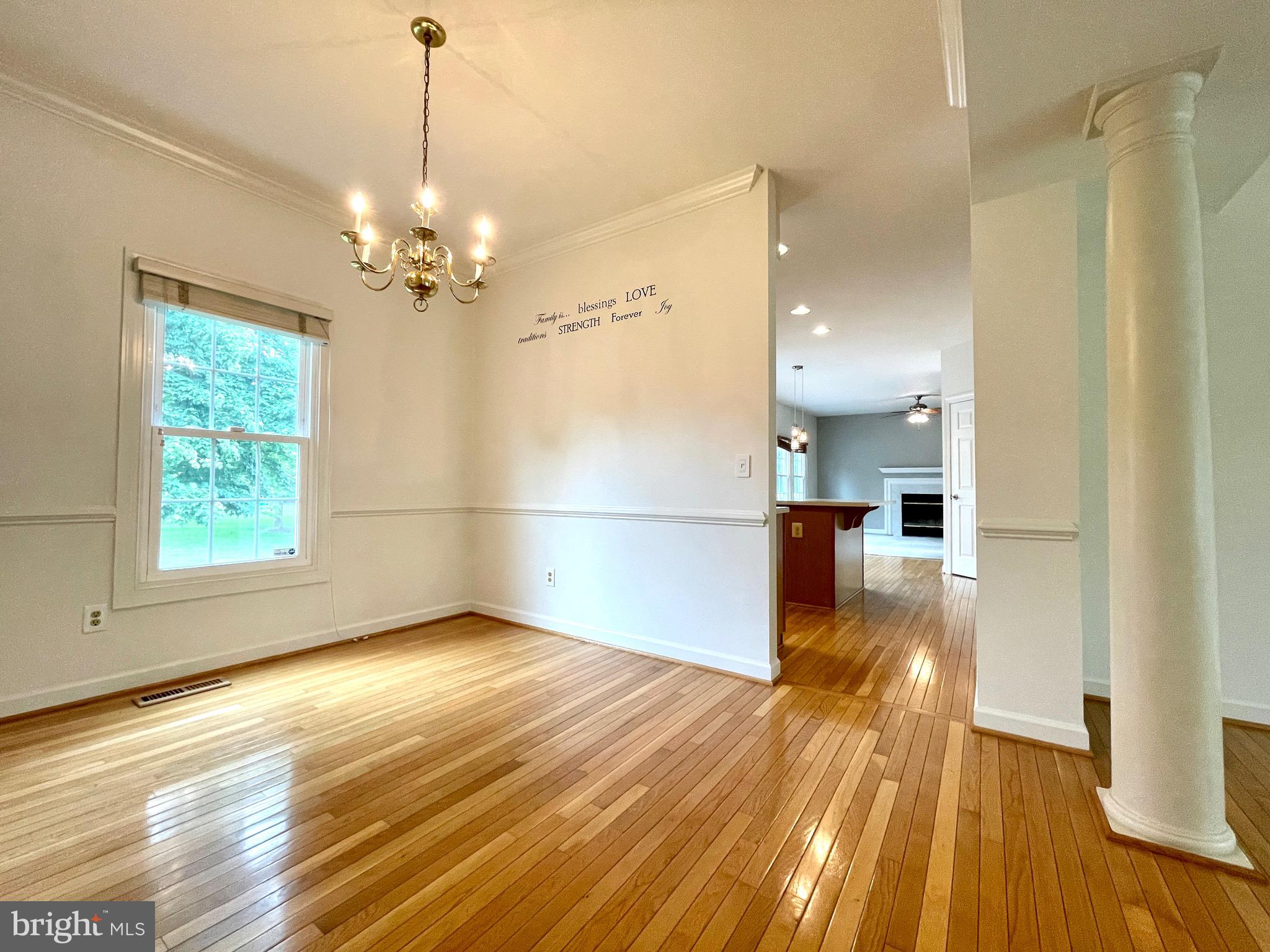 ASHBURN VILLAGE - Residential Lease