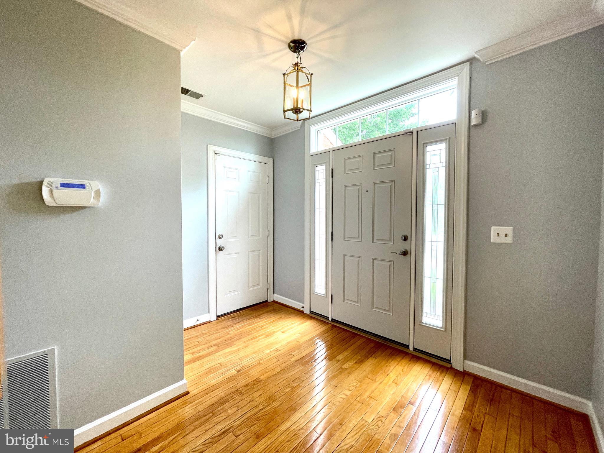 ASHBURN VILLAGE - Residential Lease