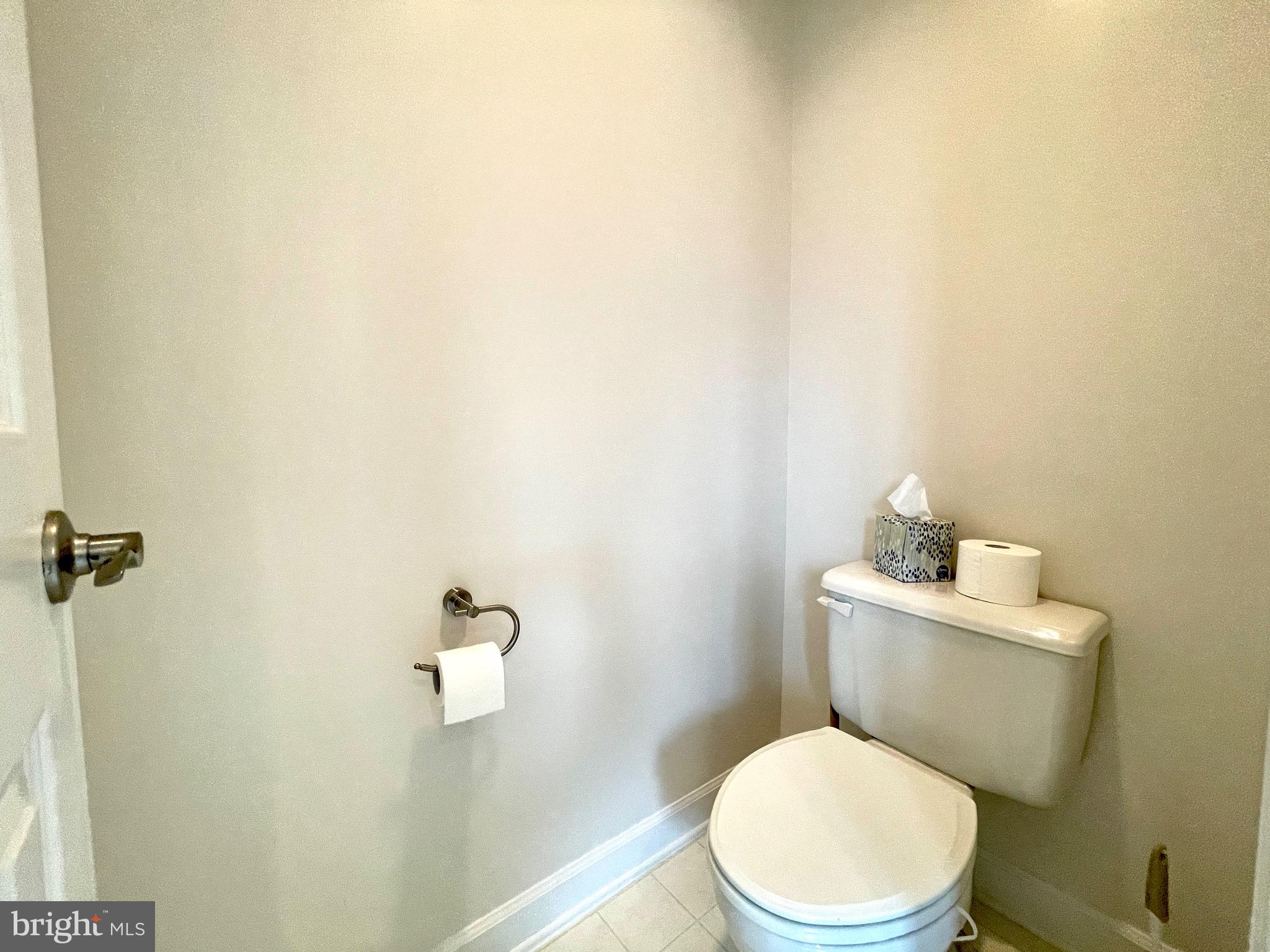 ASHBURN VILLAGE - Residential Lease