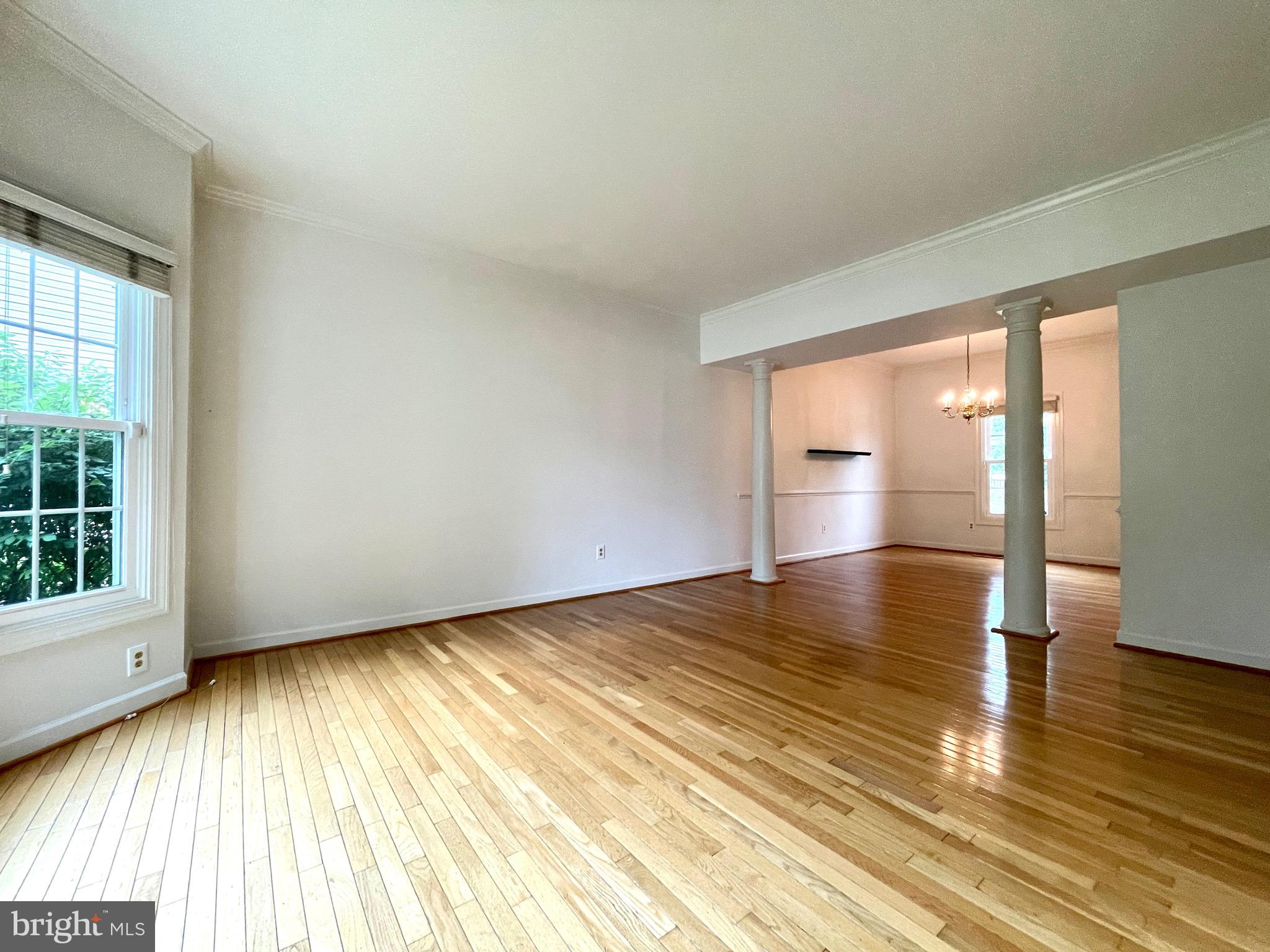 ASHBURN VILLAGE - Residential Lease