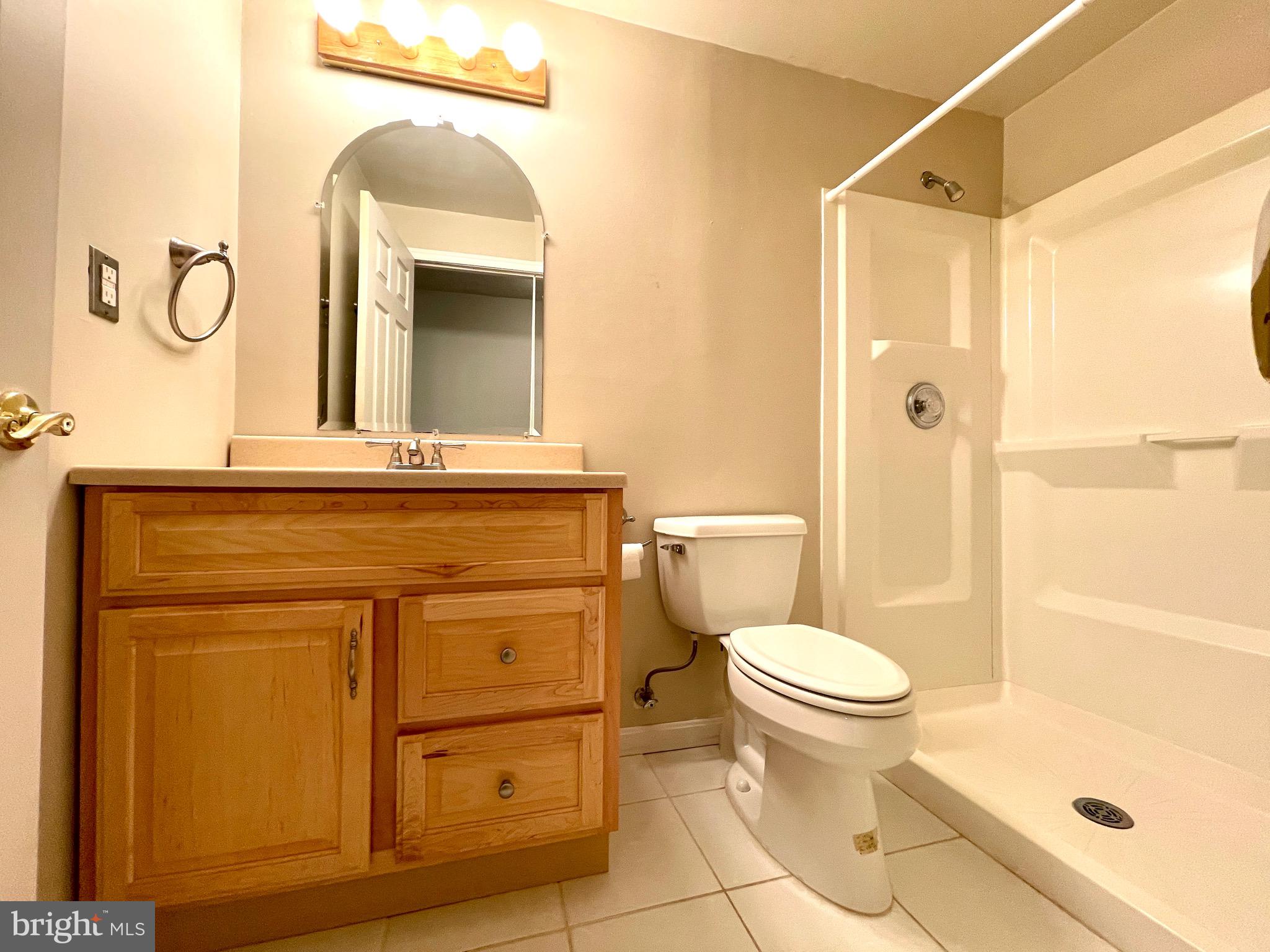 ASHBURN VILLAGE - Residential Lease