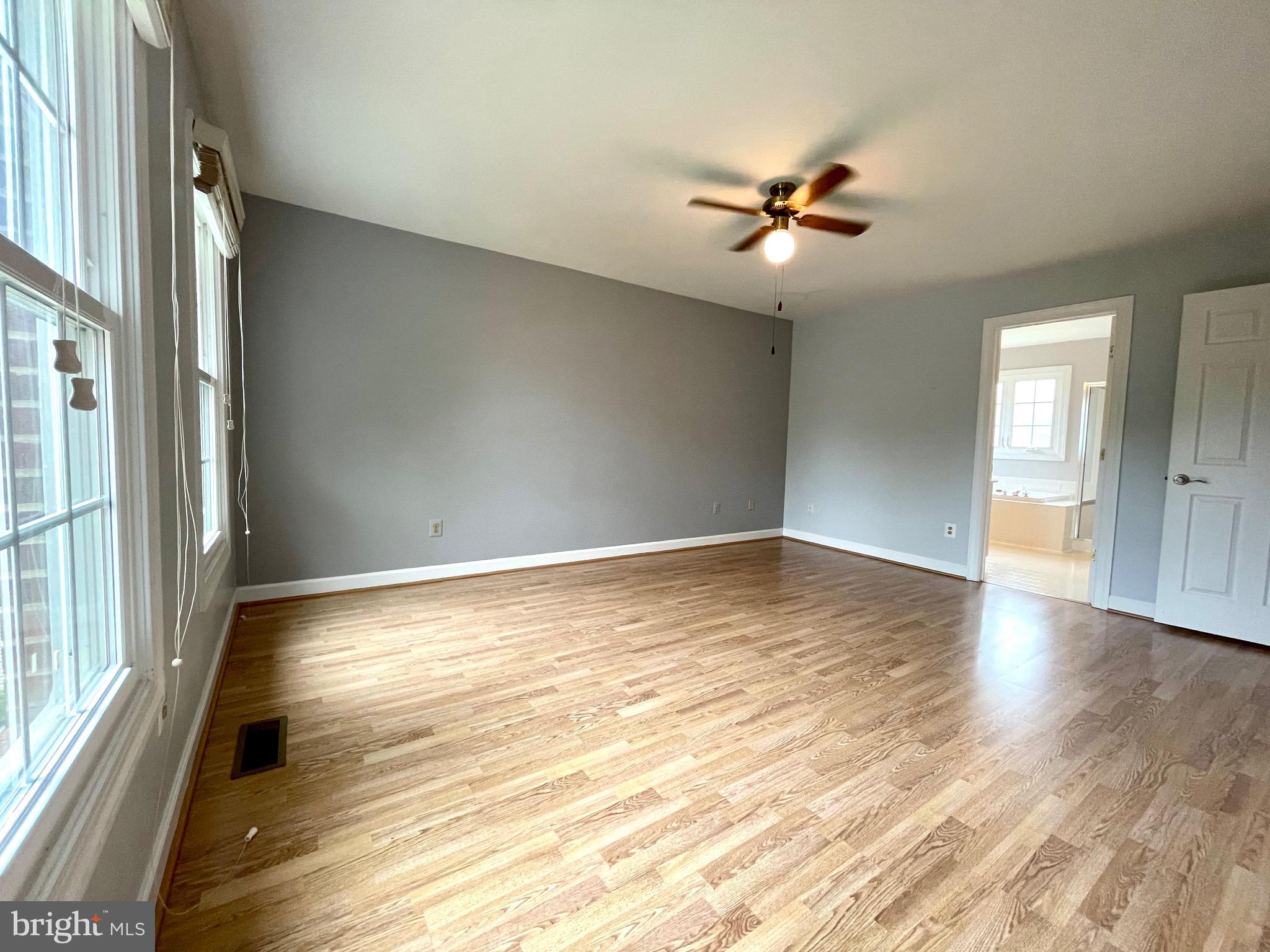 ASHBURN VILLAGE - Residential Lease