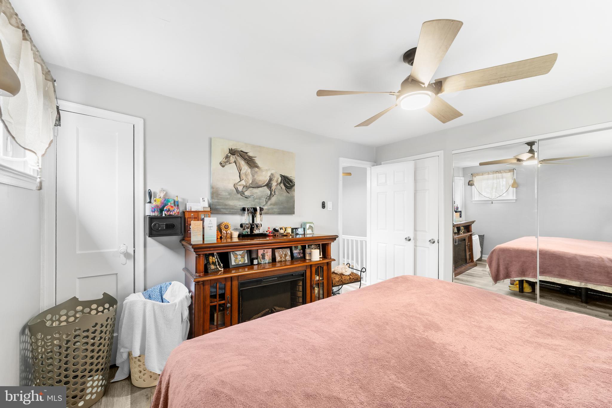 MAYFAIR (WEST) - Residential