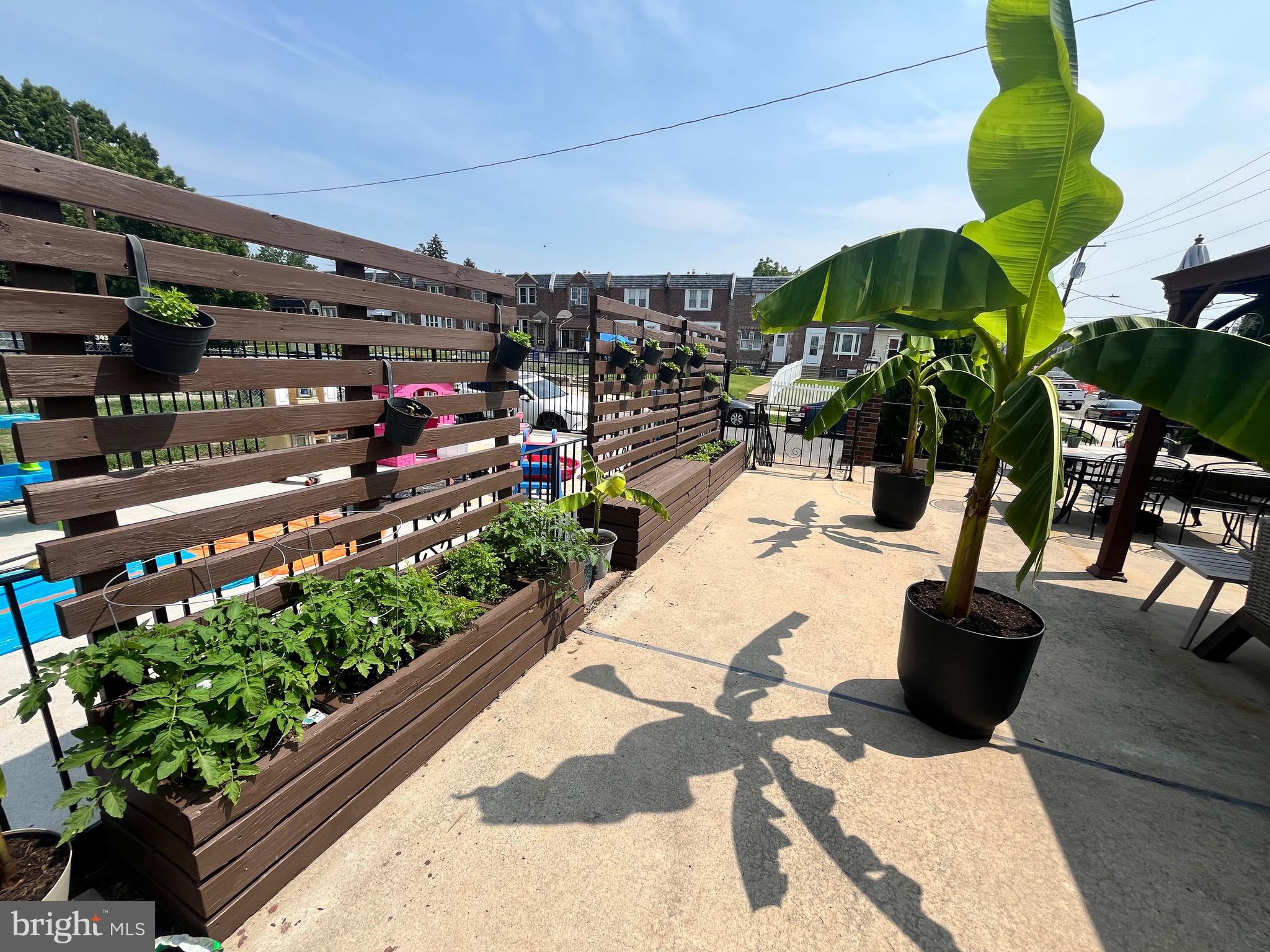 MAYFAIR (WEST) - Residential