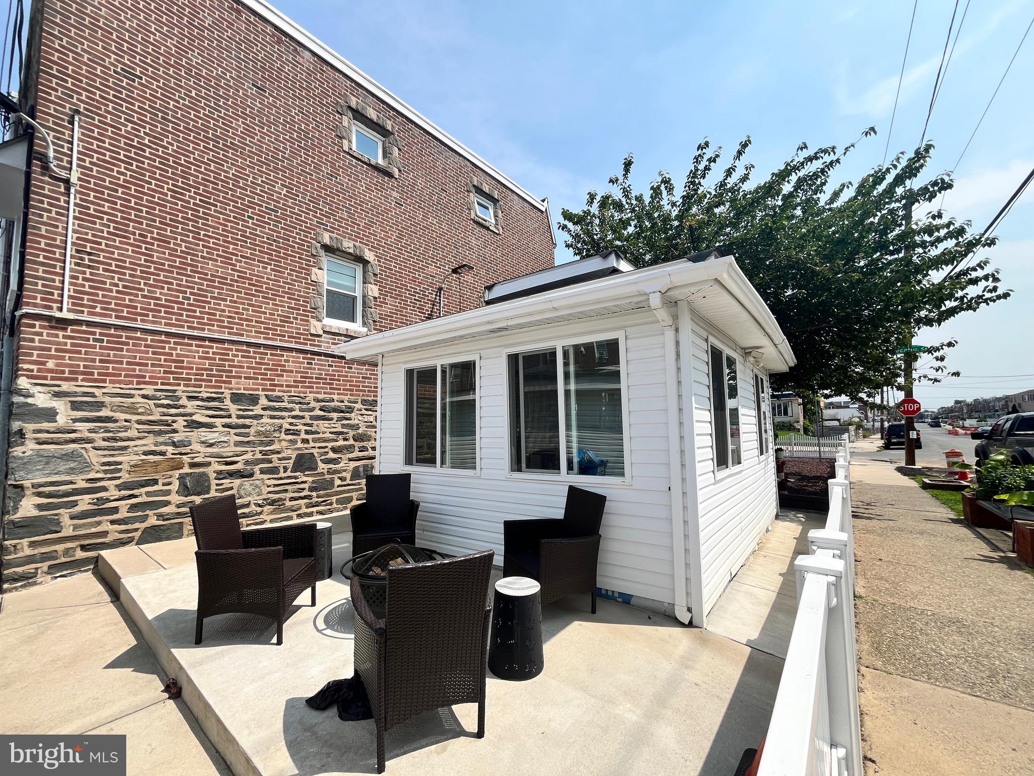 MAYFAIR (WEST) - Residential