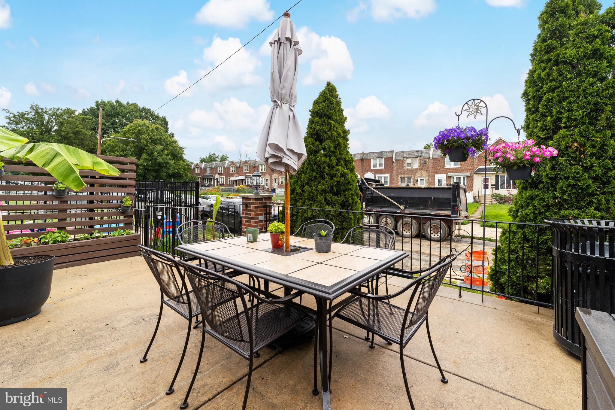 MAYFAIR (WEST) - Residential