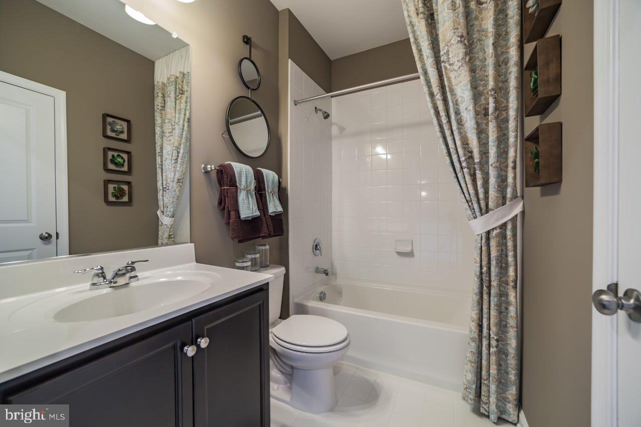 WOODMORE OVERLOOK - Residential