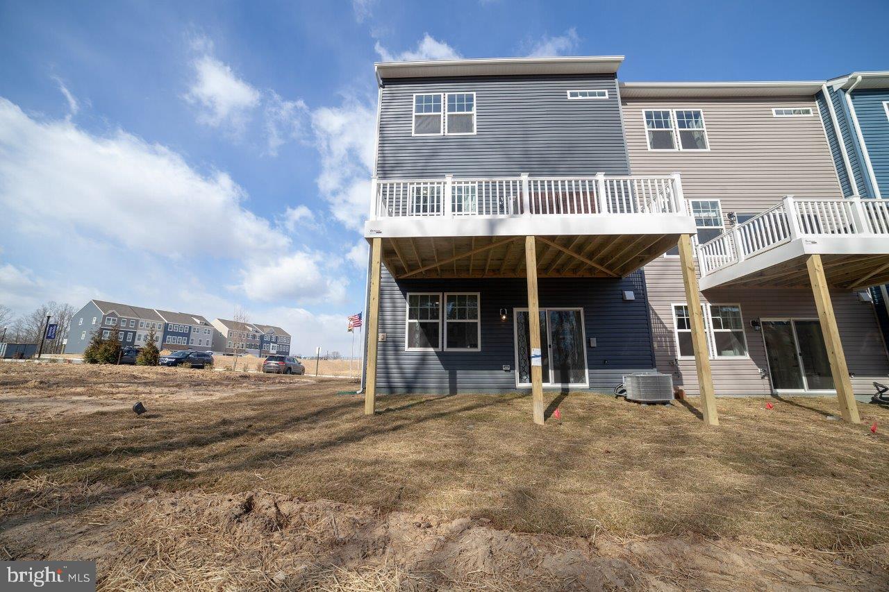 WOODMORE OVERLOOK - Residential