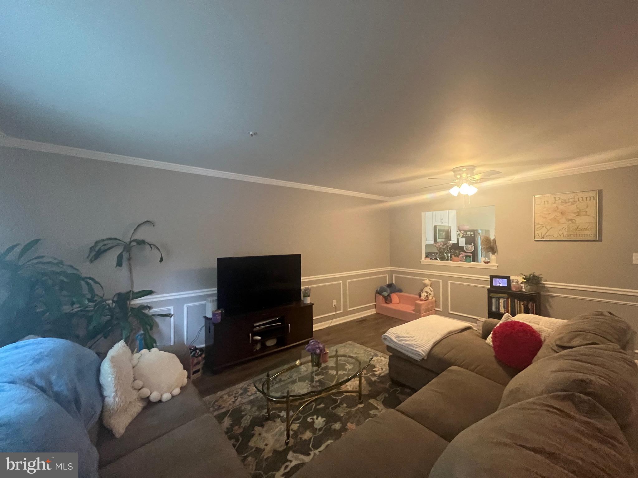 CONSTANT FRIENDSHIP - Residential Lease