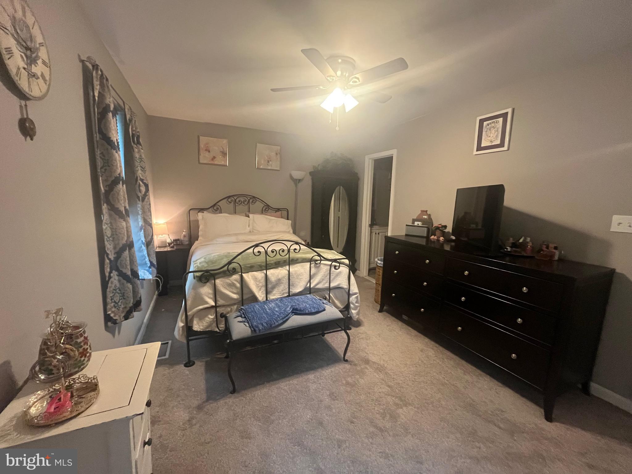 CONSTANT FRIENDSHIP - Residential Lease