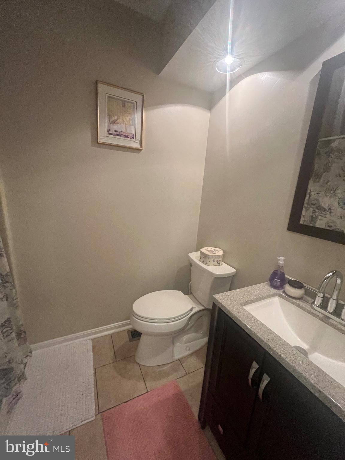 CONSTANT FRIENDSHIP - Residential Lease