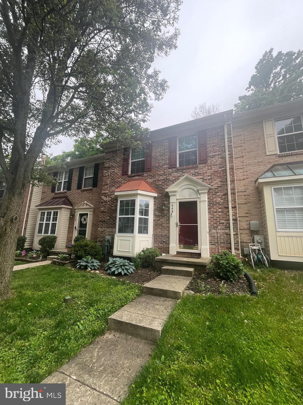 CONSTANT FRIENDSHIP - Residential Lease