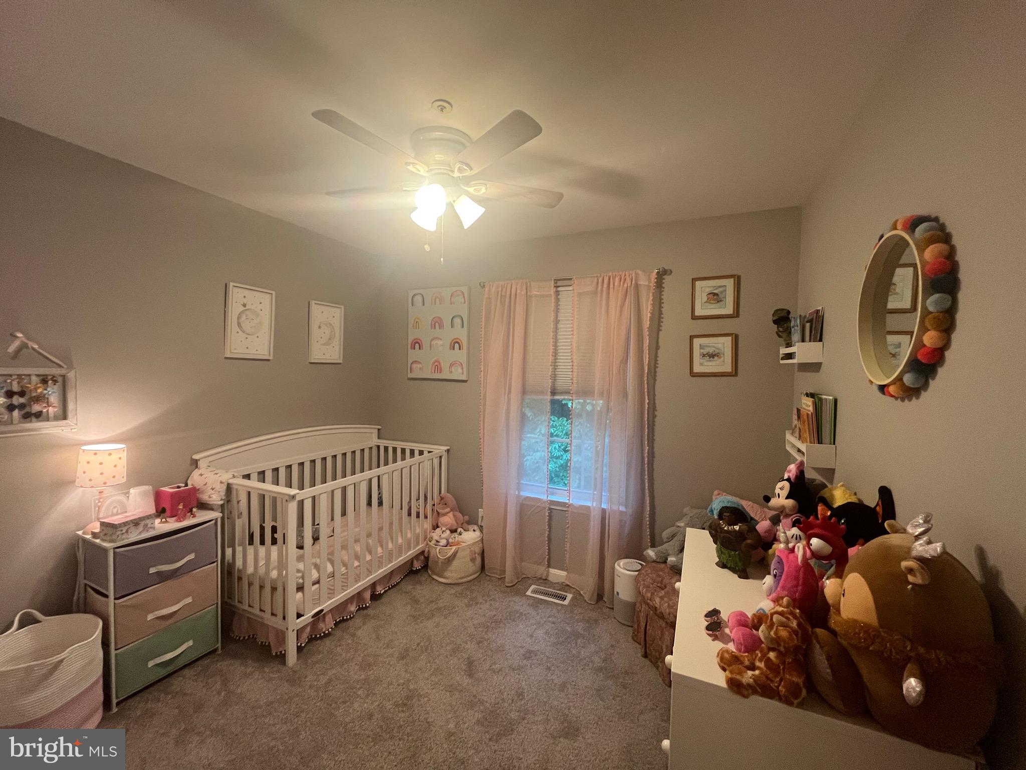 CONSTANT FRIENDSHIP - Residential Lease