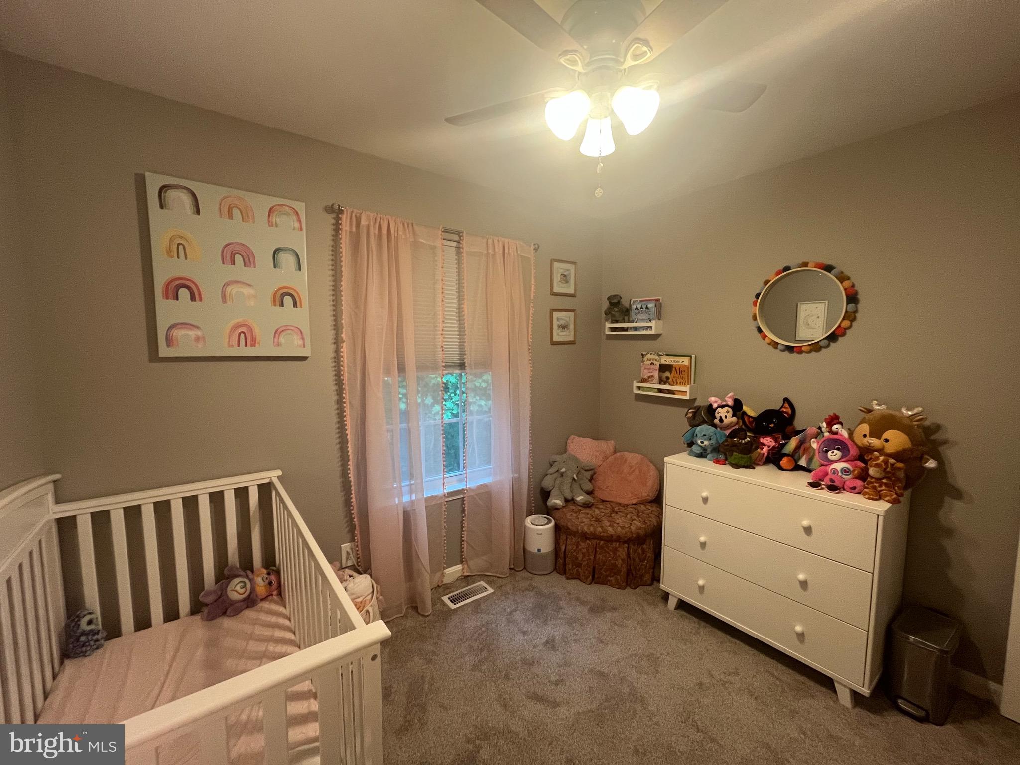 CONSTANT FRIENDSHIP - Residential Lease