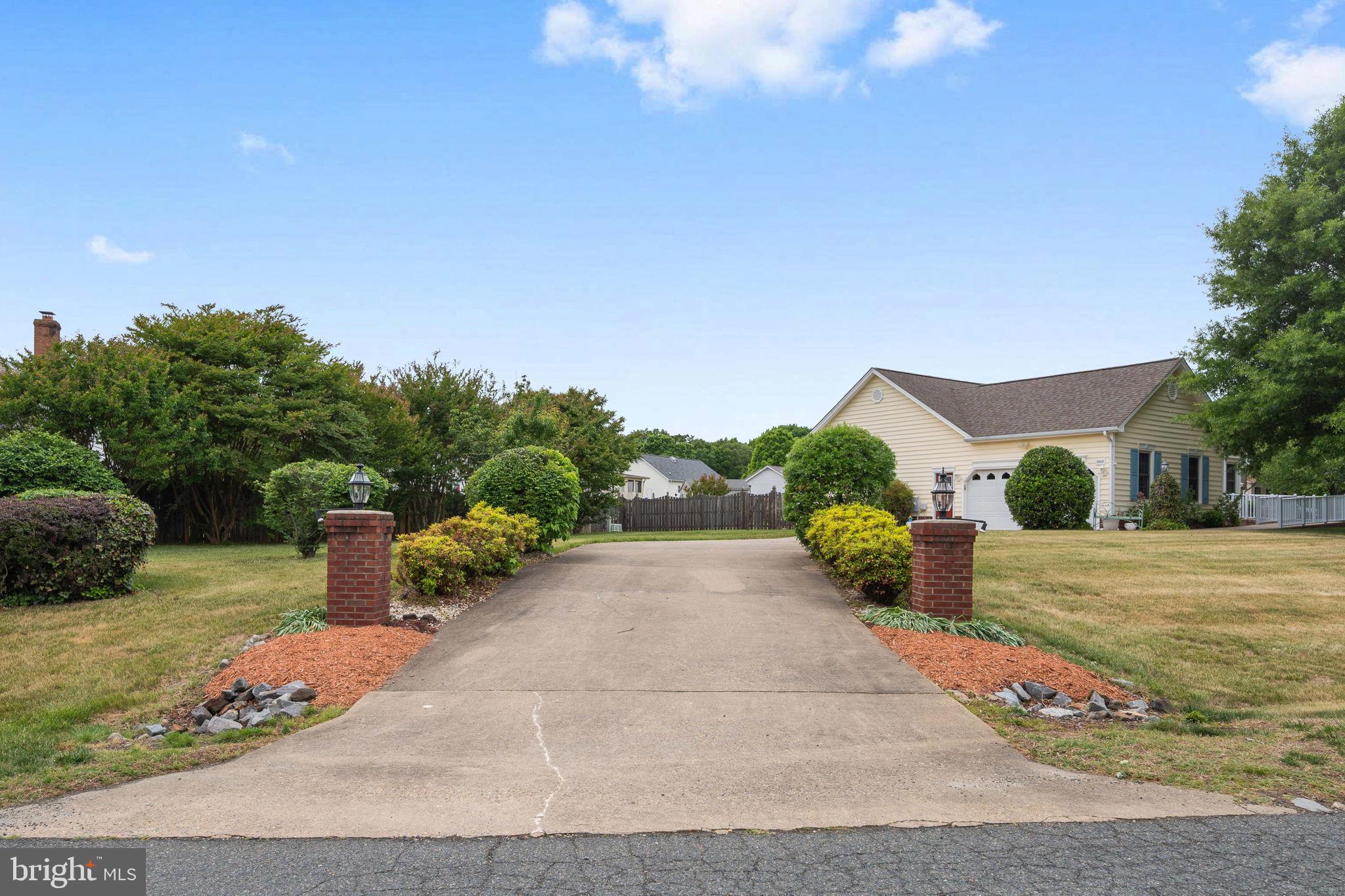 10619 HEATHER GREENS CIRCLE