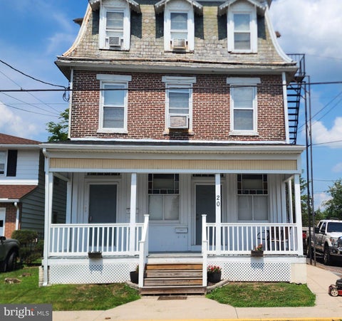 Condo For Rent - 20 Berks Street #3RD FLOOR<br/> Montgomery County, POTTSTOWN, PA 19464