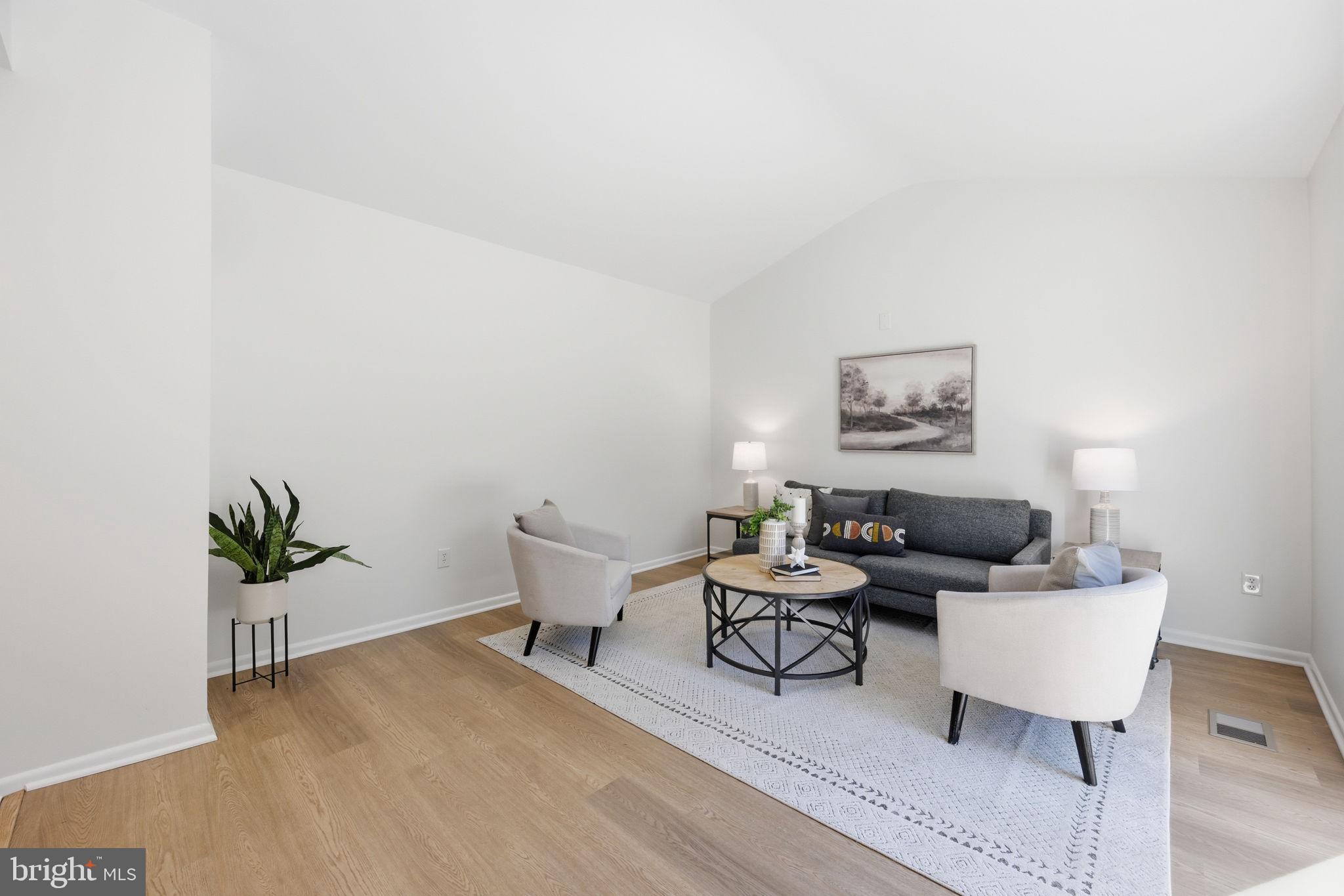 REGENCY ESTATES - Residential