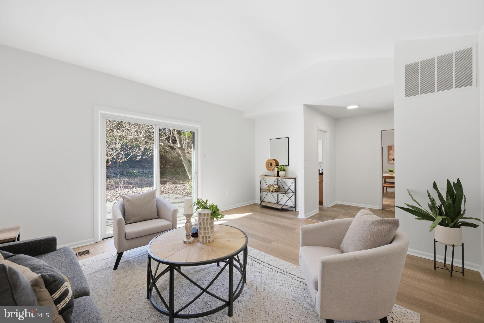 REGENCY ESTATES - Residential