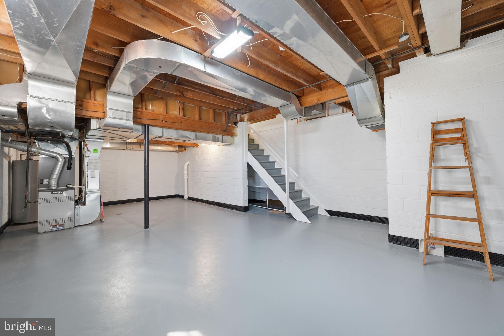 REGENCY ESTATES - Residential