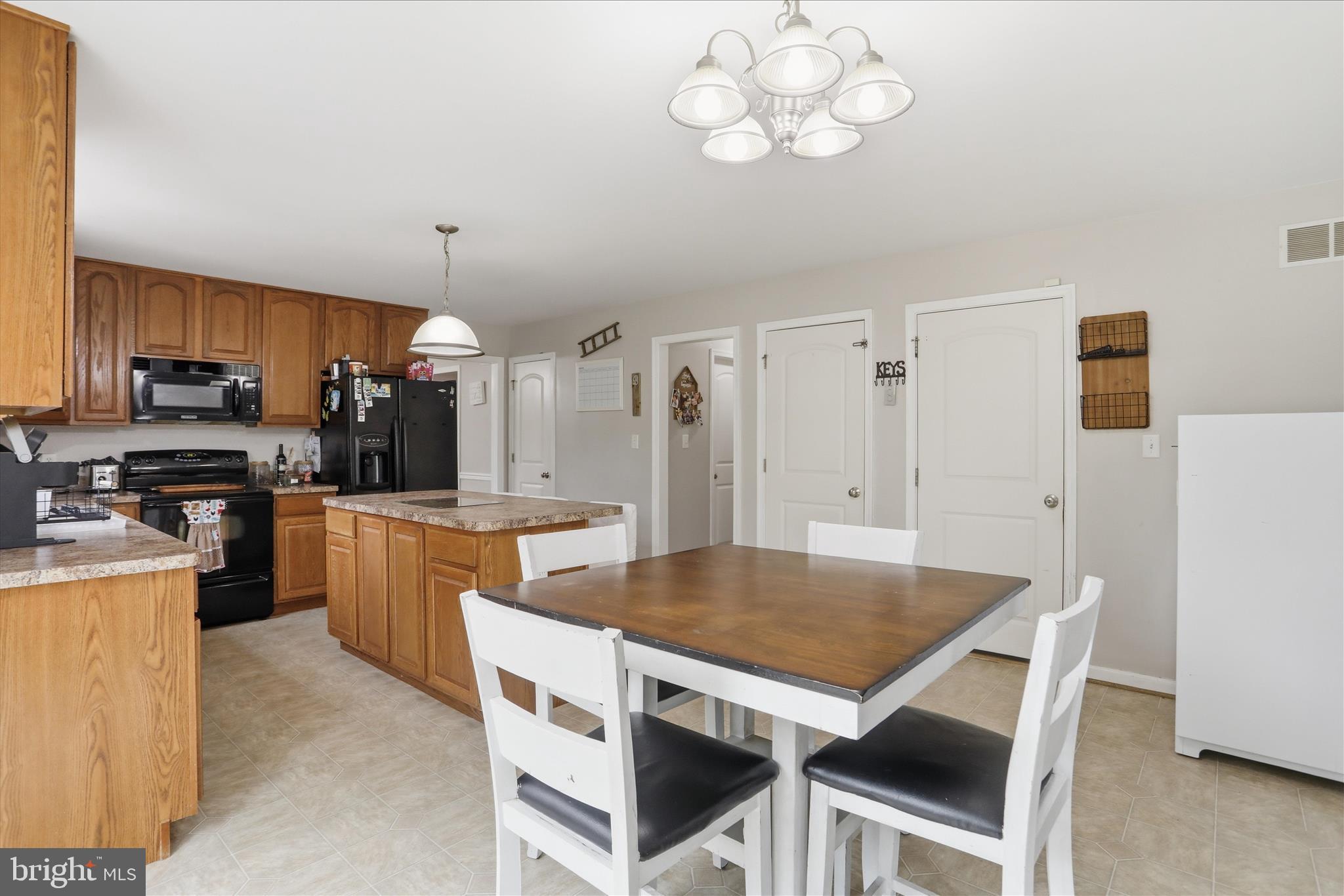 FOREST HILLS - Residential
