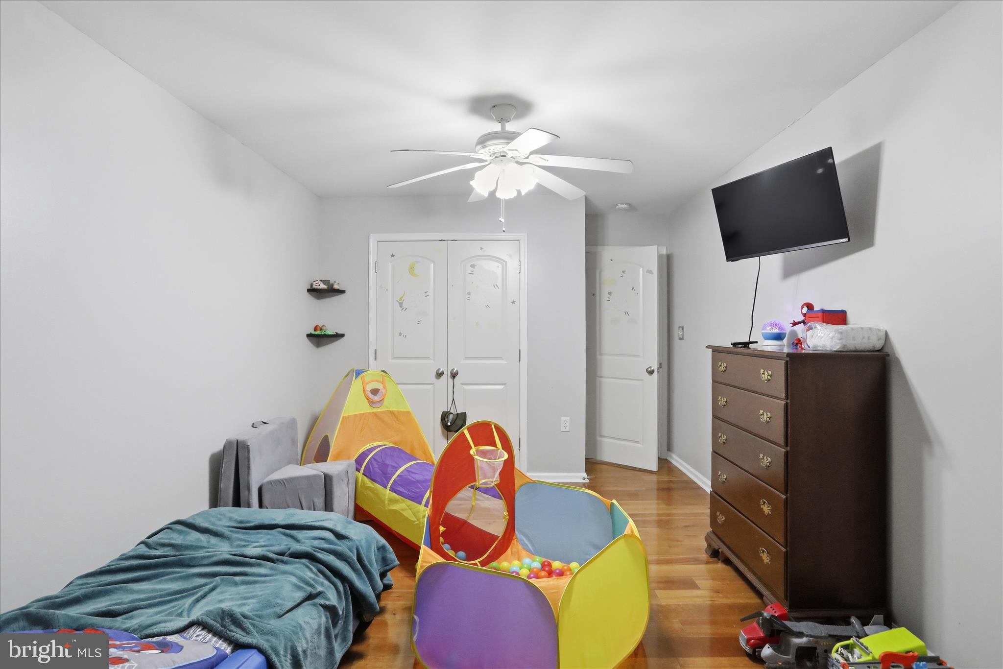 FOREST HILLS - Residential