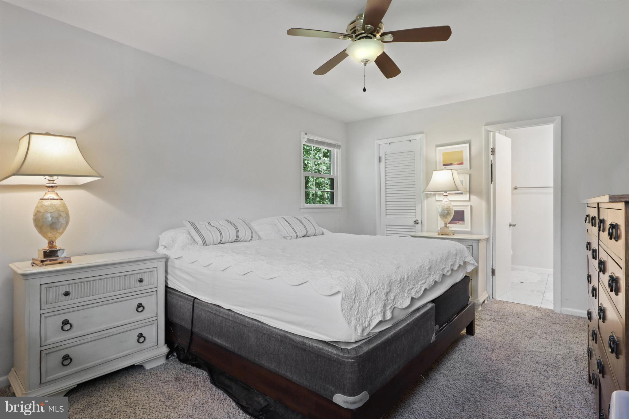 CIRCLE WOODS - Residential Lease