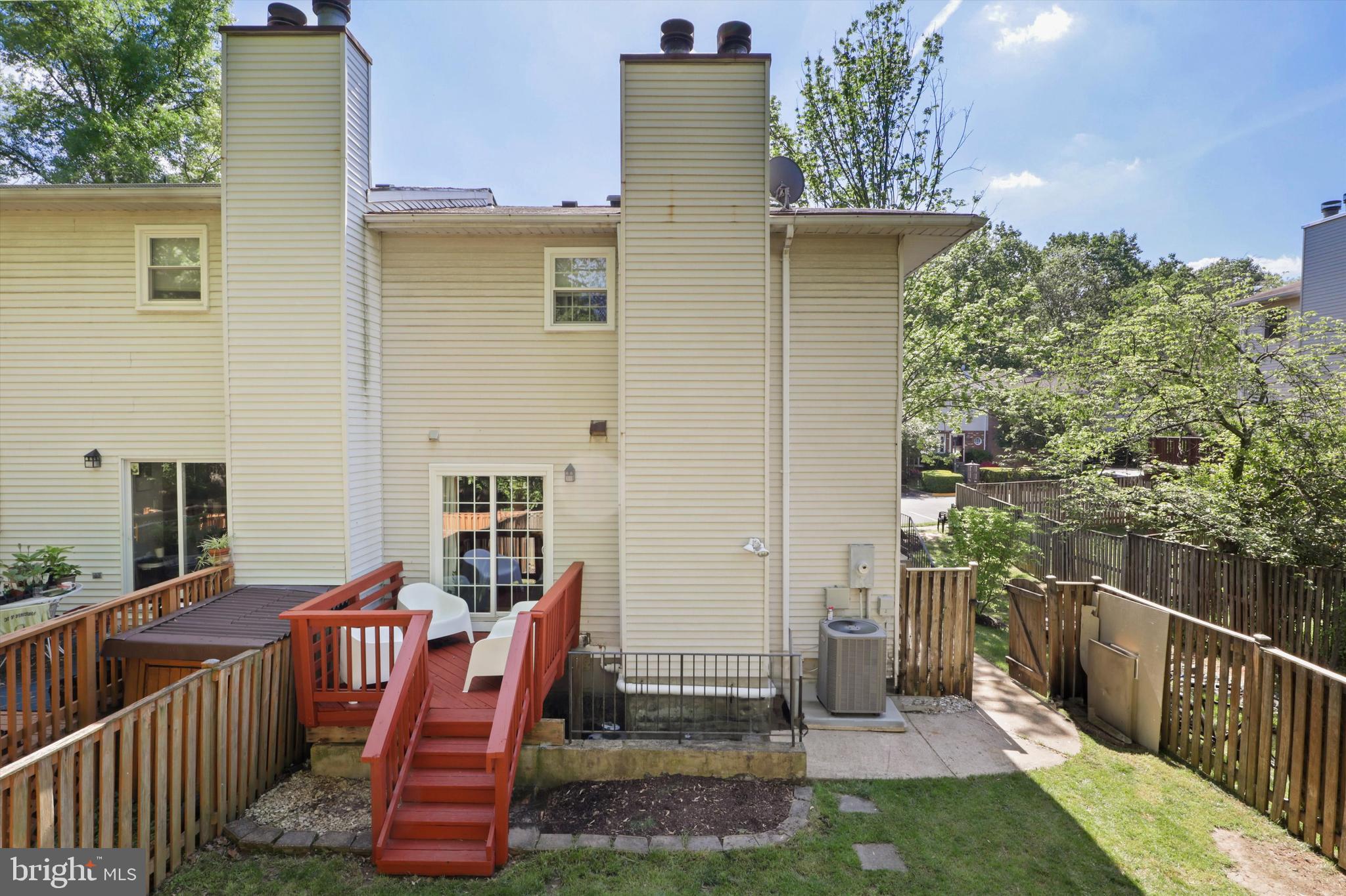 CIRCLE WOODS - Residential Lease