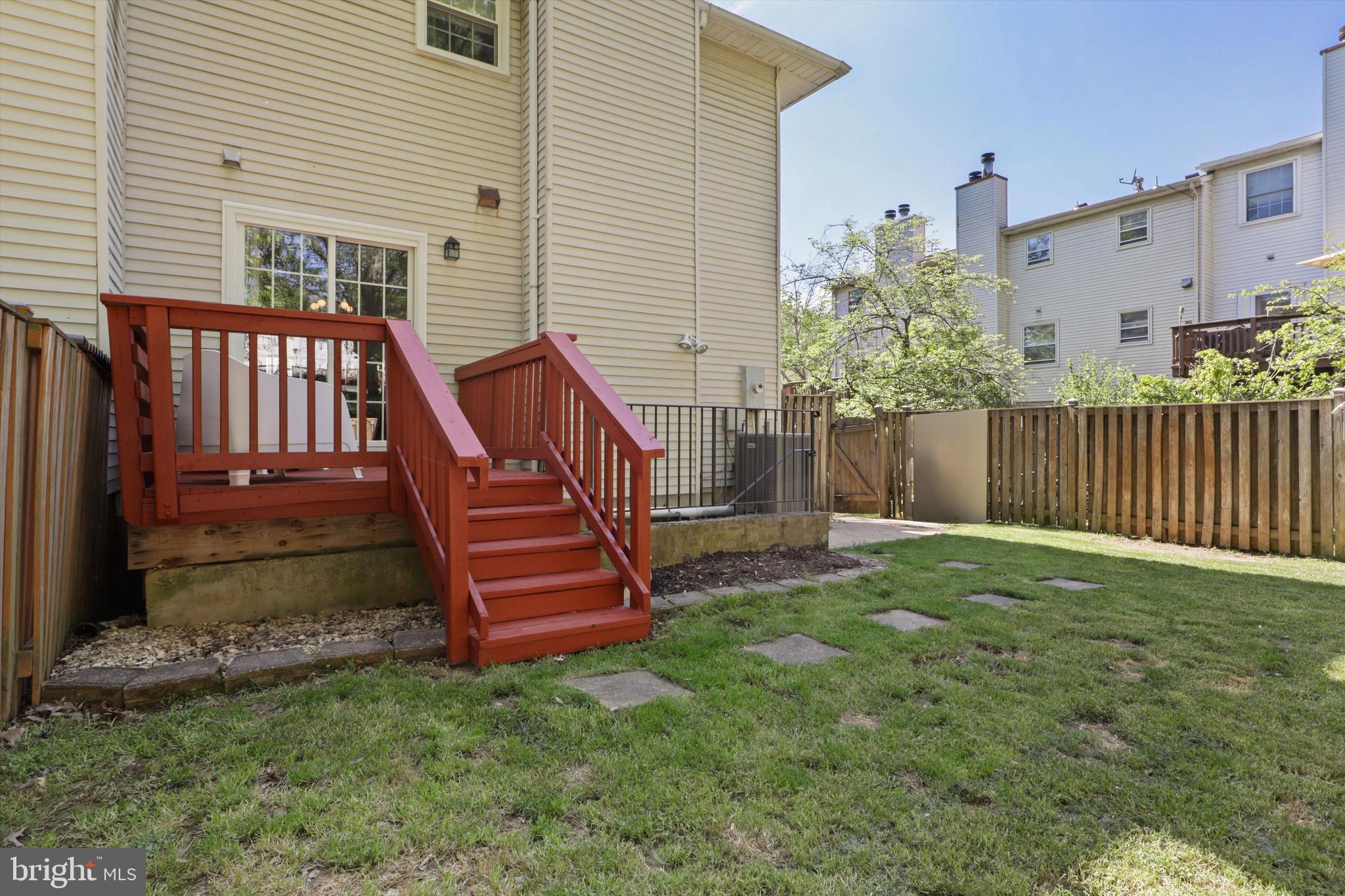 CIRCLE WOODS - Residential Lease