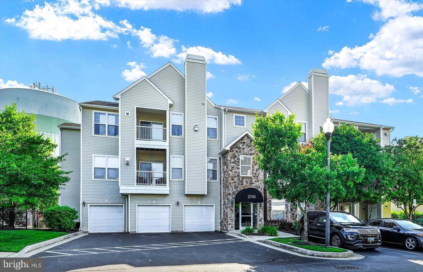 WINDSOR CREST CONDOMINIUMS - Residential