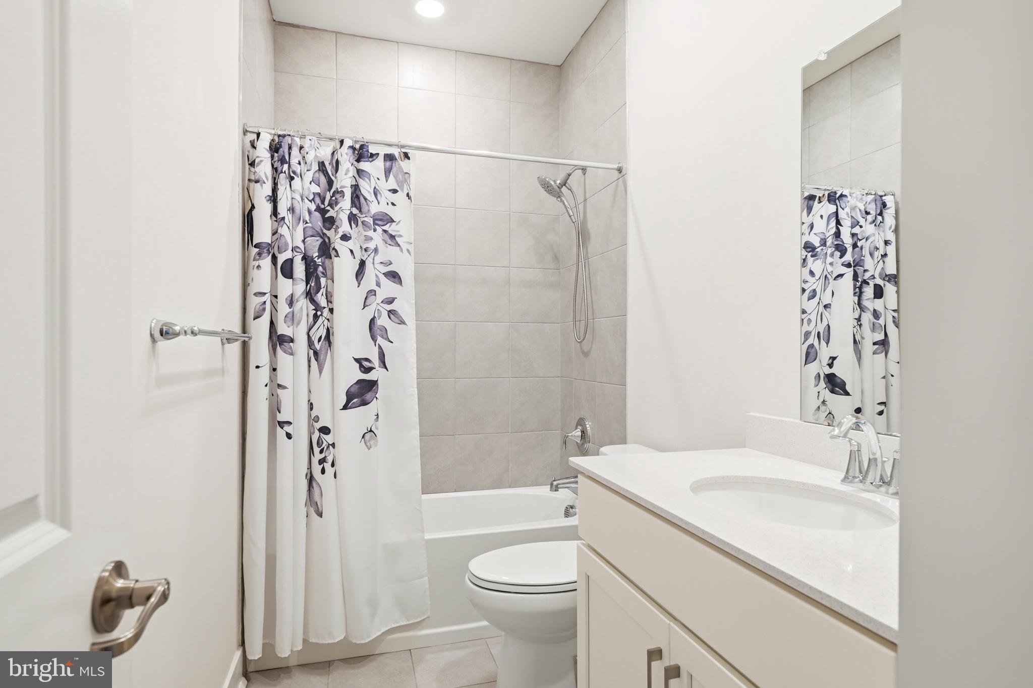 WATERSIDE - Residential Lease