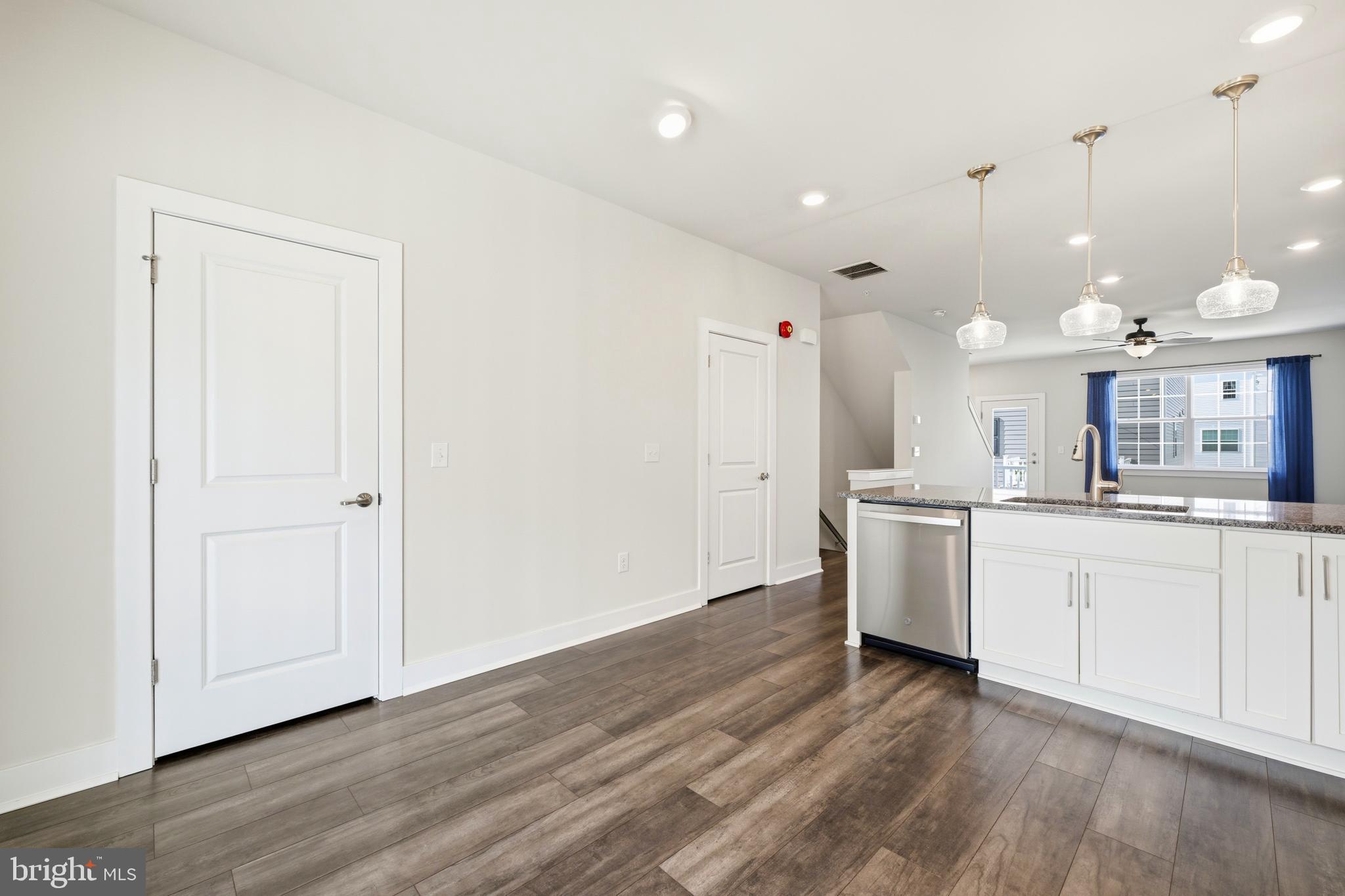 WATERSIDE - Residential Lease