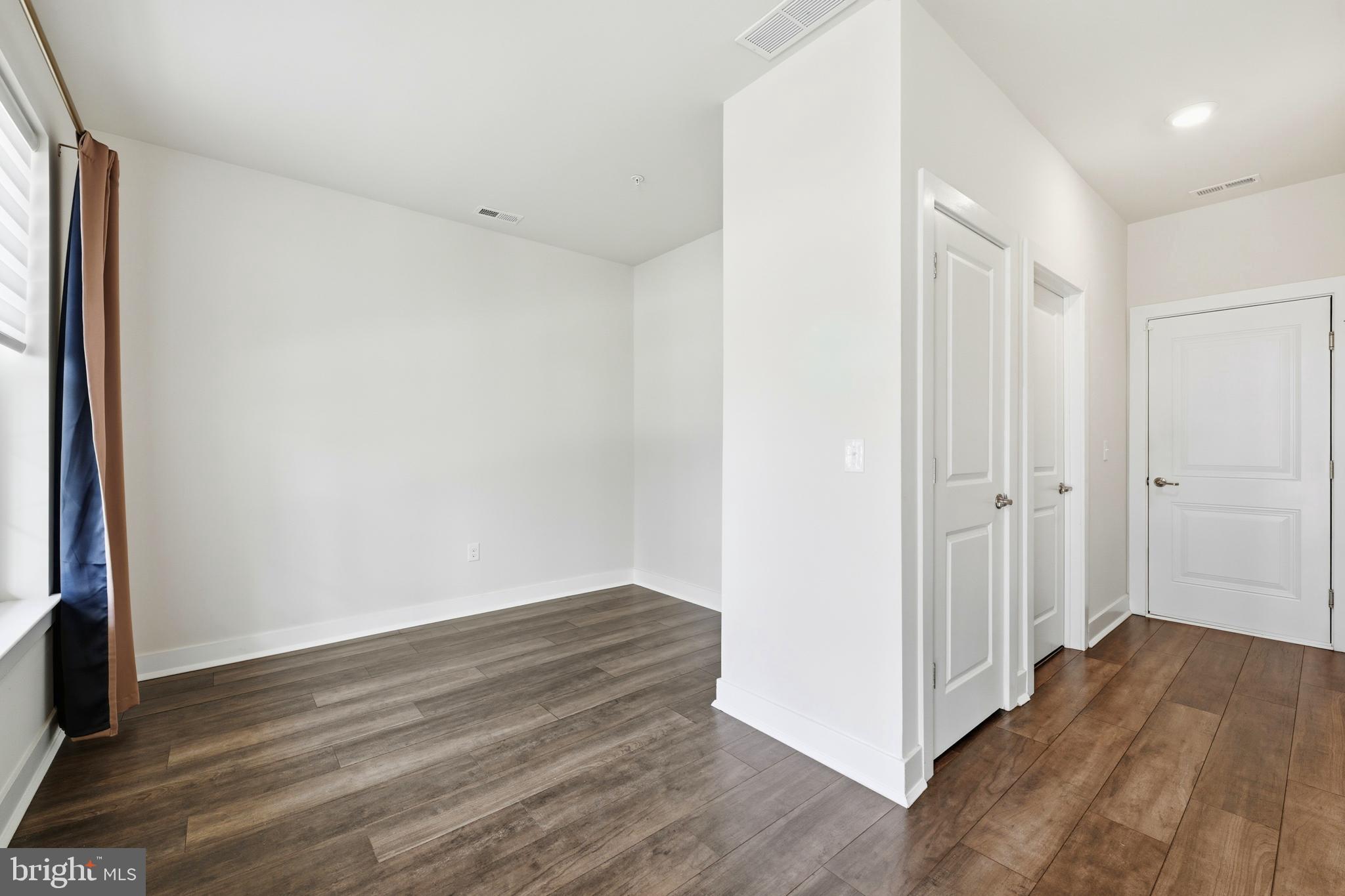 WATERSIDE - Residential Lease