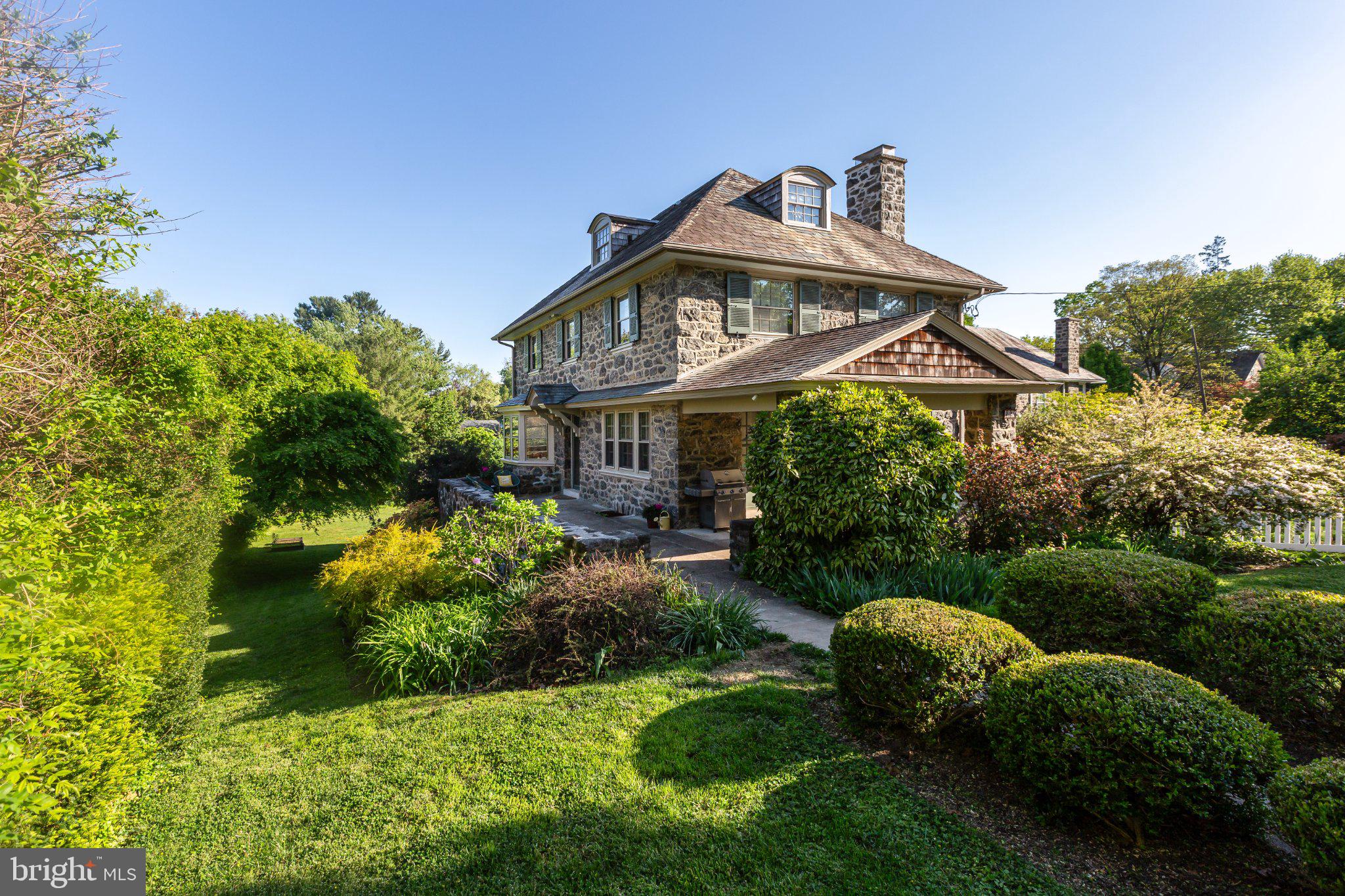 124 N HIGHLAND AVENUE