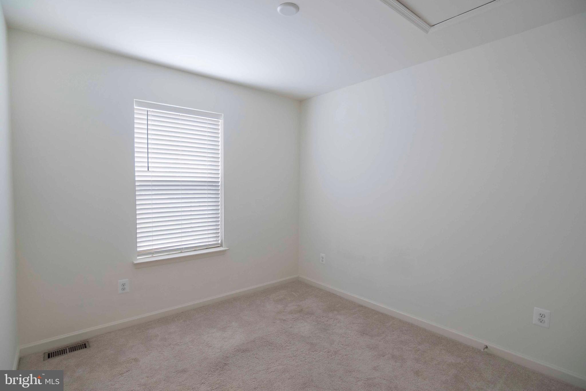 WHISPERING PINES - Residential