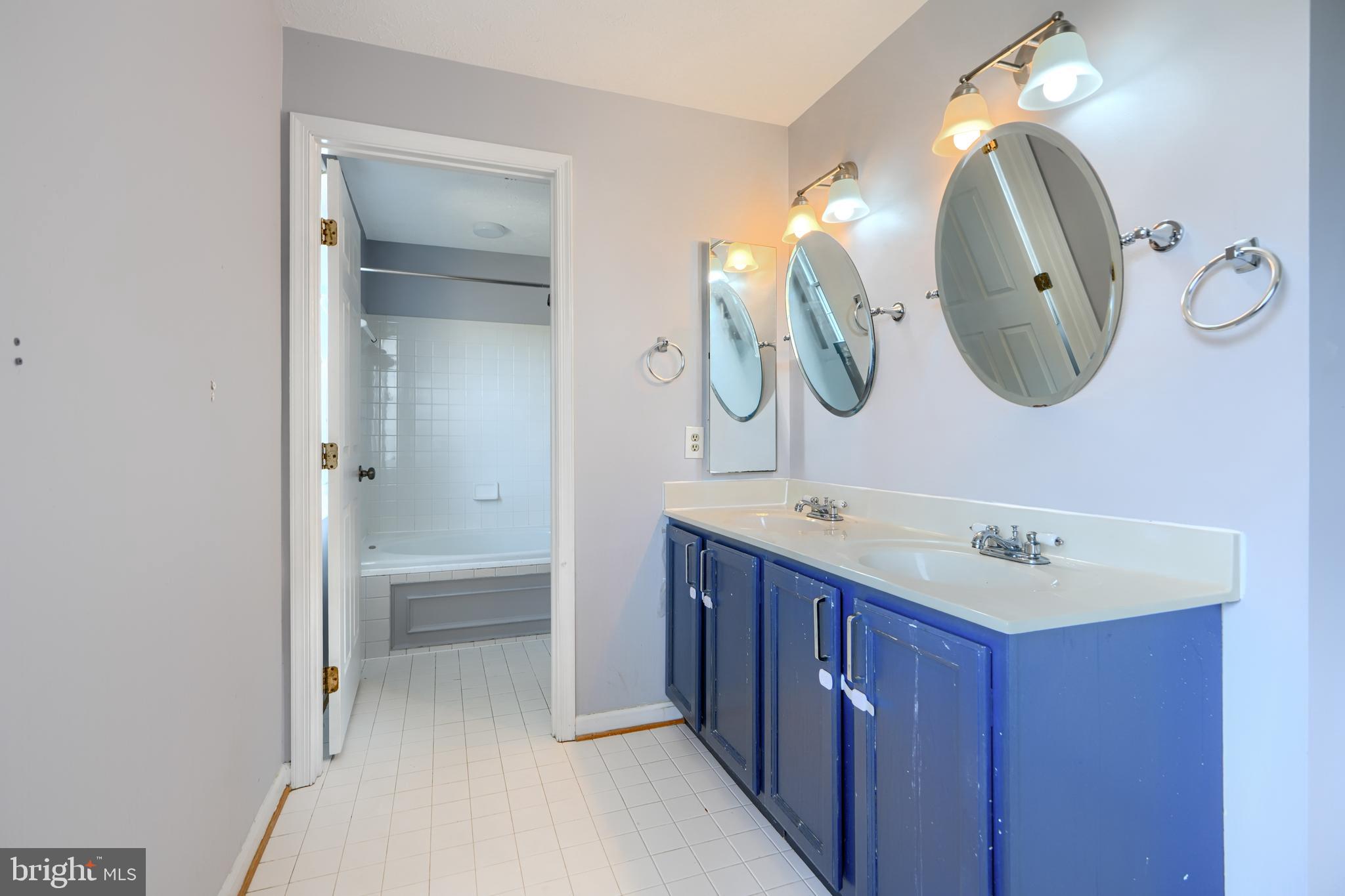 HINES ESTATES - Residential