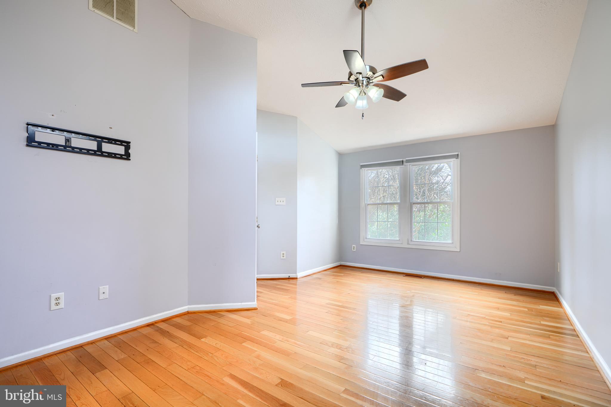 HINES ESTATES - Residential