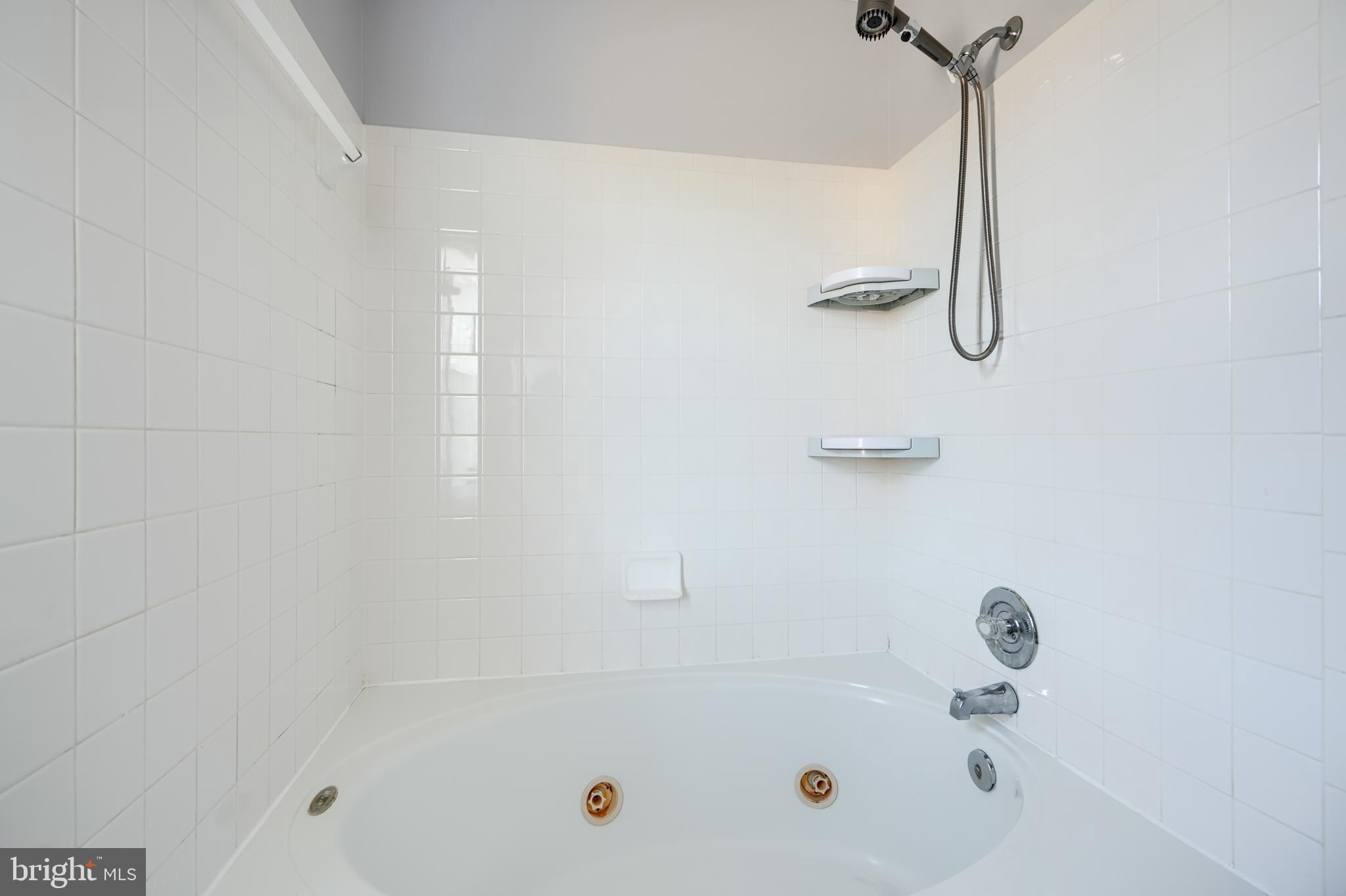 HINES ESTATES - Residential