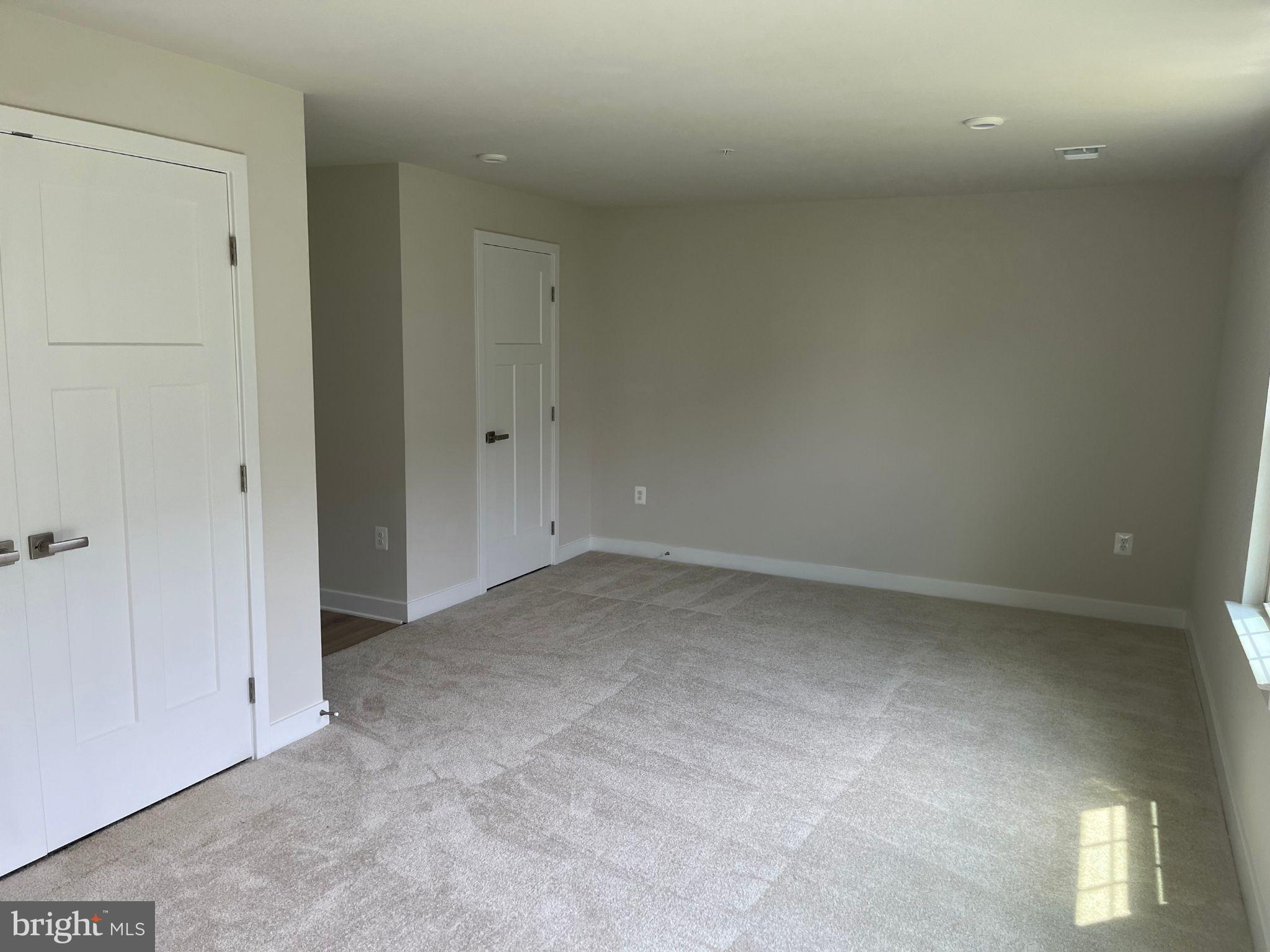 ARMSTRONG VILLAGE - Residential Lease