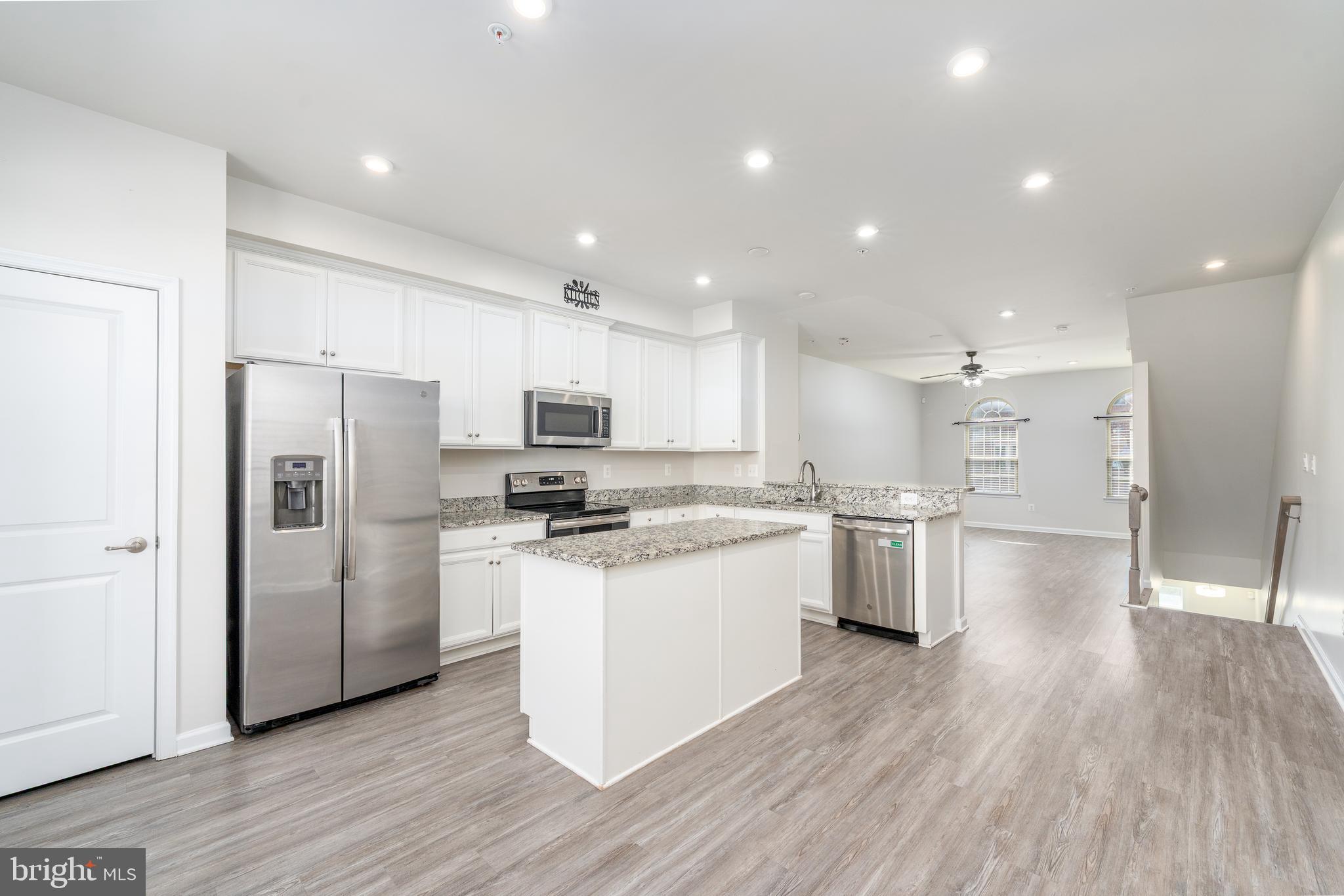 OLDHAM CROSSING - Residential Lease