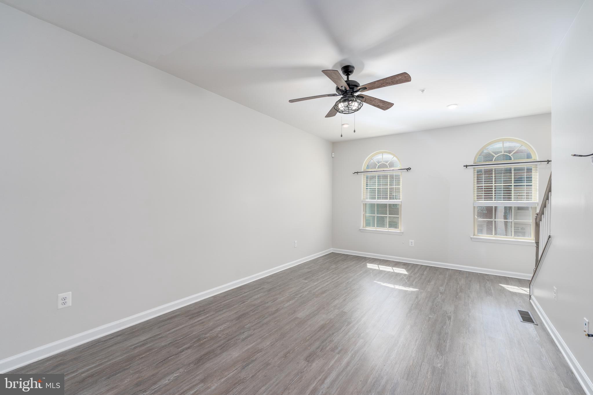 OLDHAM CROSSING - Residential Lease