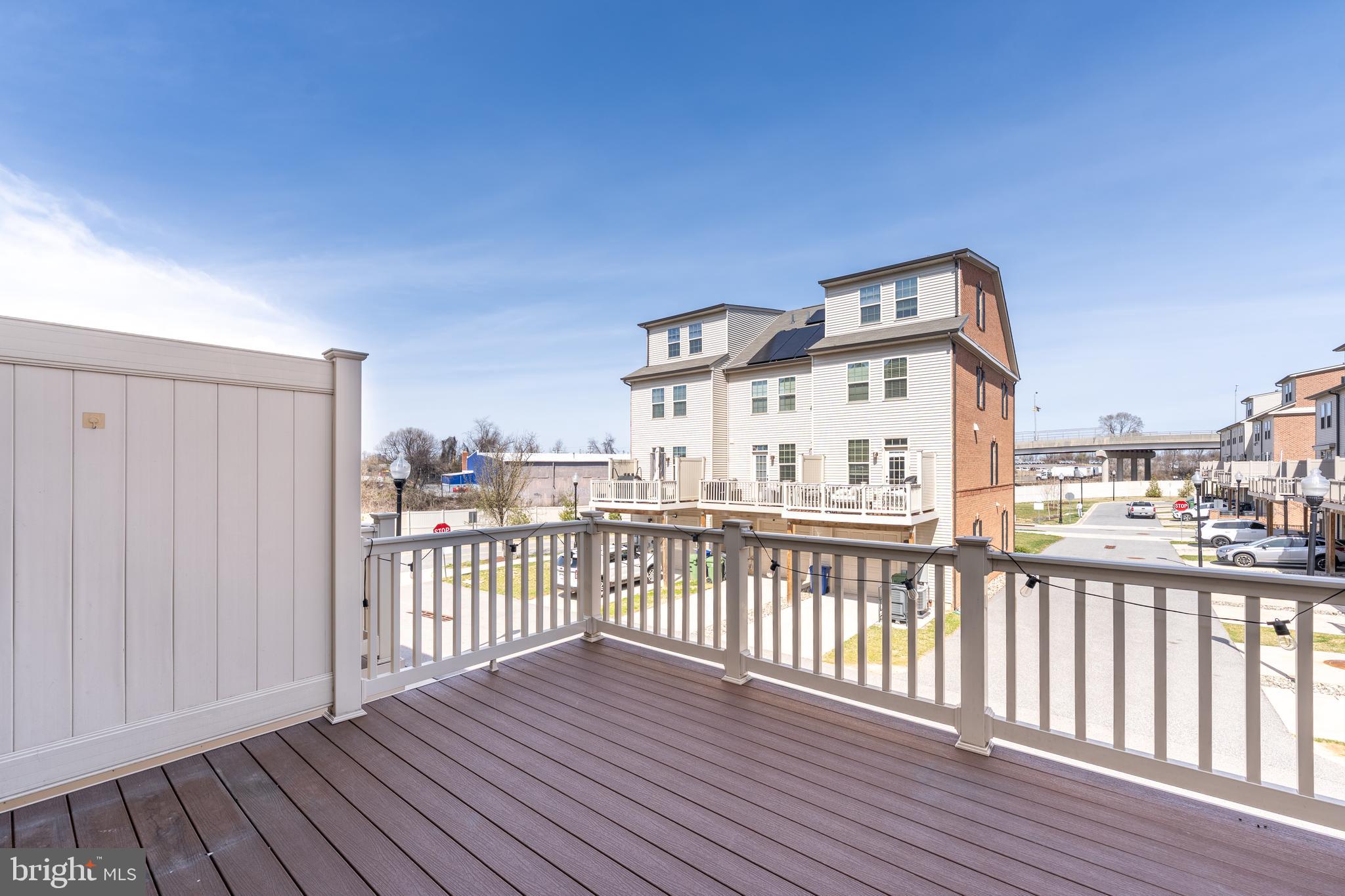 OLDHAM CROSSING - Residential Lease