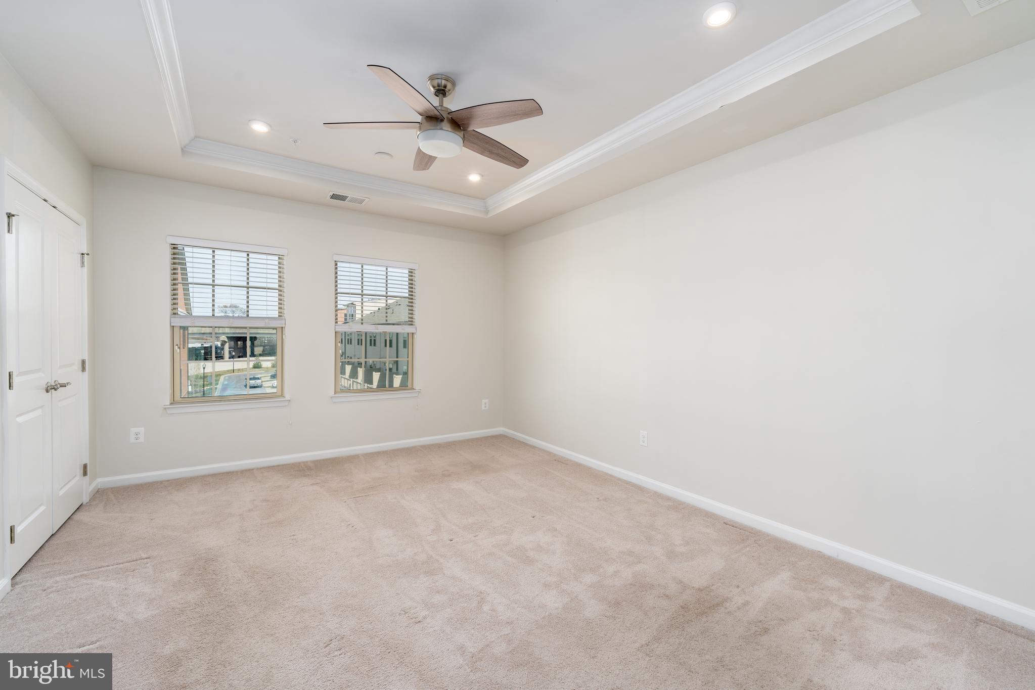 OLDHAM CROSSING - Residential Lease