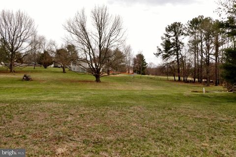 S. CHURCH STREET LOVETTSVILLE VA 20180