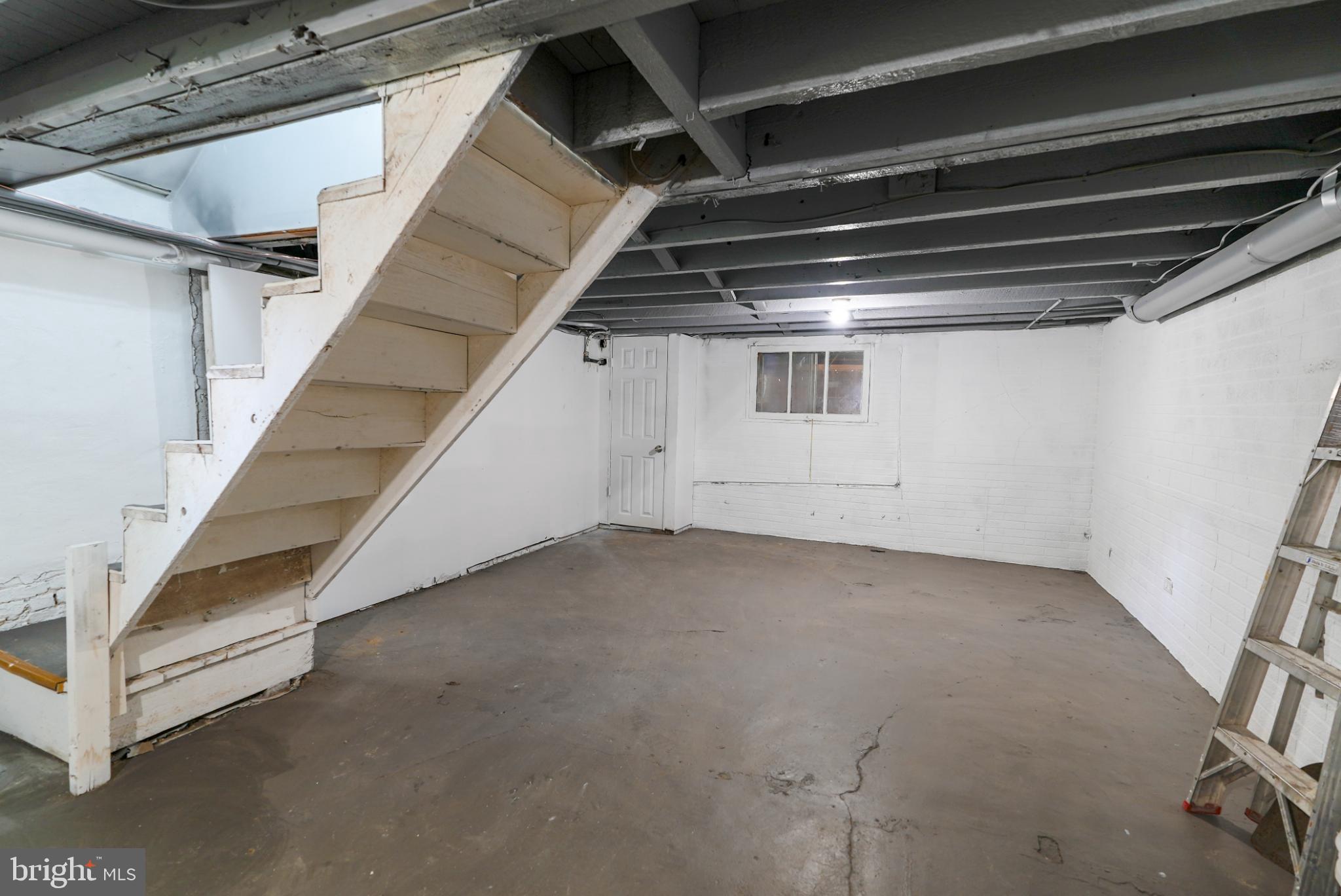 CENTRAL PARK HEIGHTS - Residential Lease