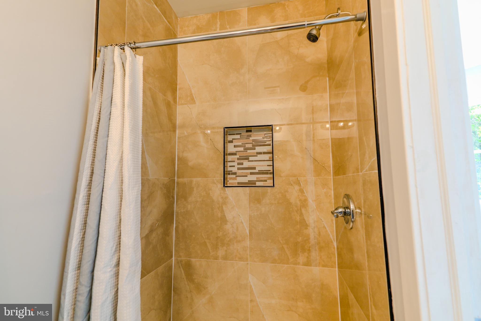 CENTRAL PARK HEIGHTS - Residential Lease