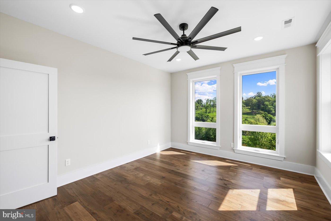 DOWNTOWN FREDERICKSBURG - Residential