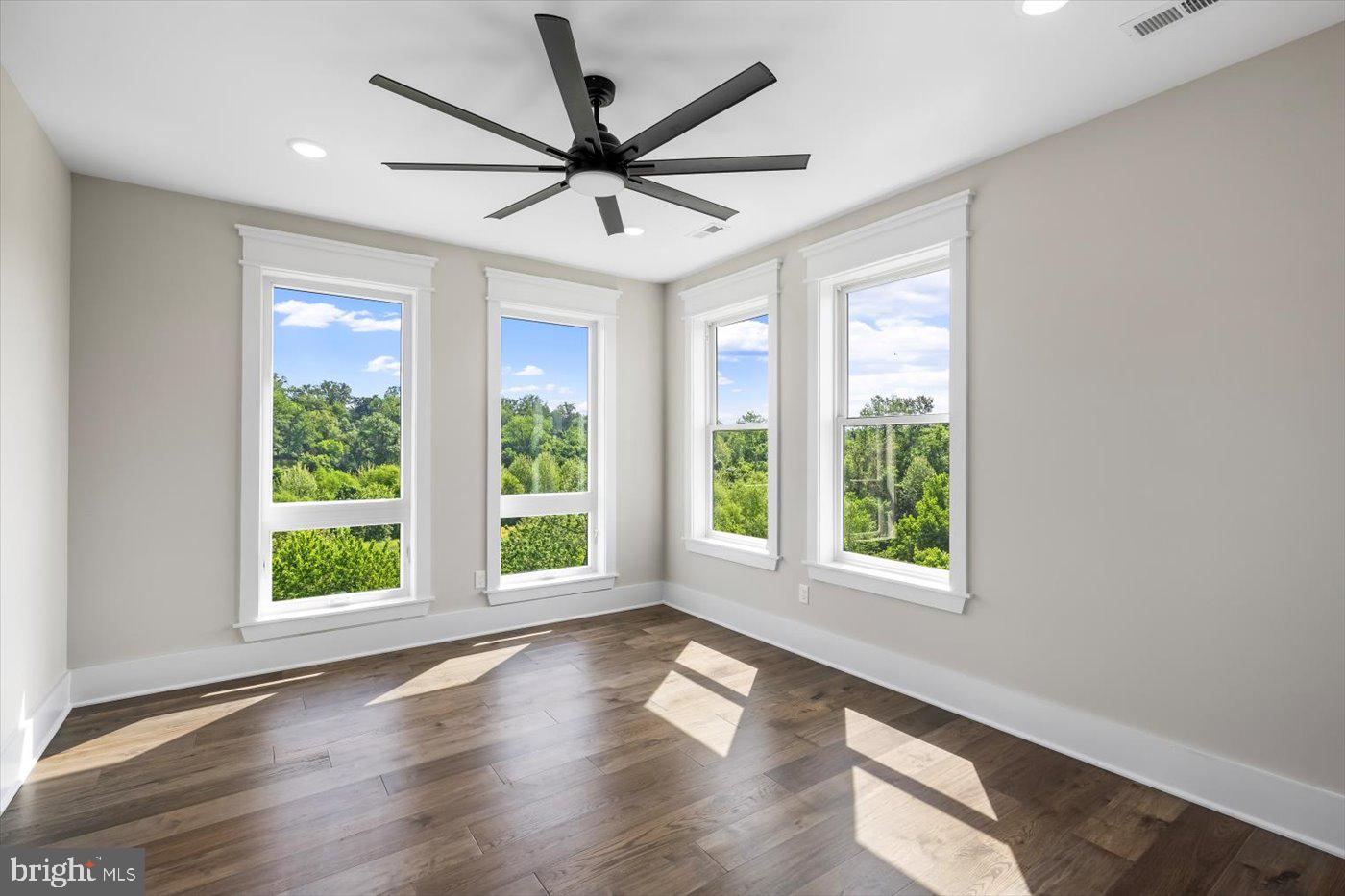 DOWNTOWN FREDERICKSBURG - Residential