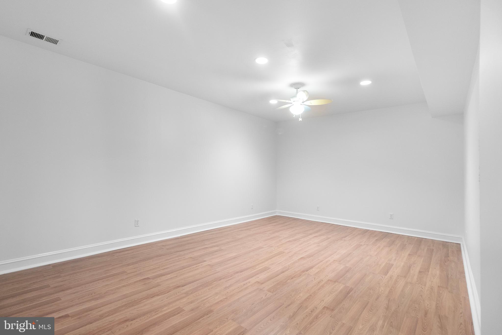 REGENCY AT DOMINION VALLEY - Residential