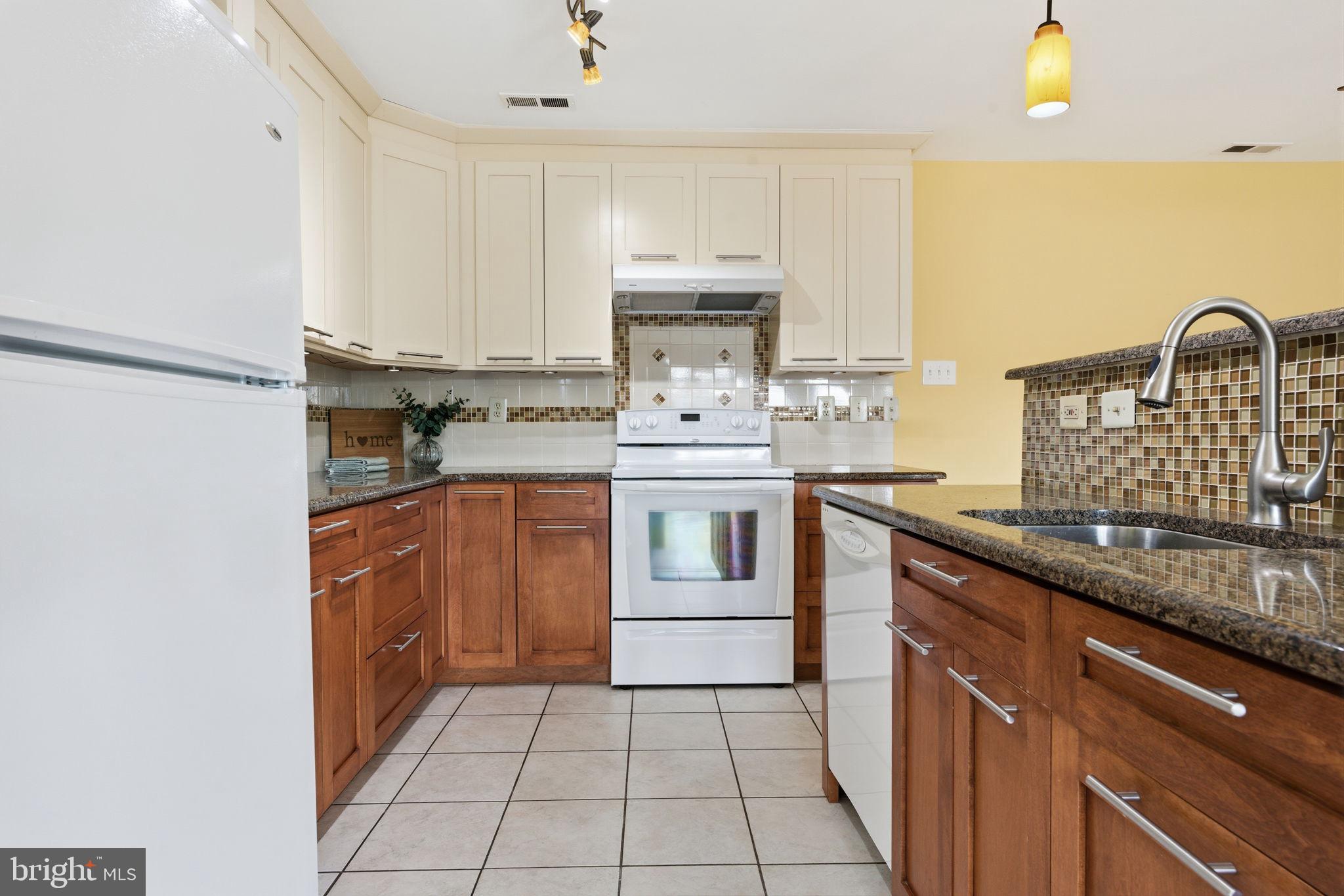 CORNERSTONE - Residential Lease