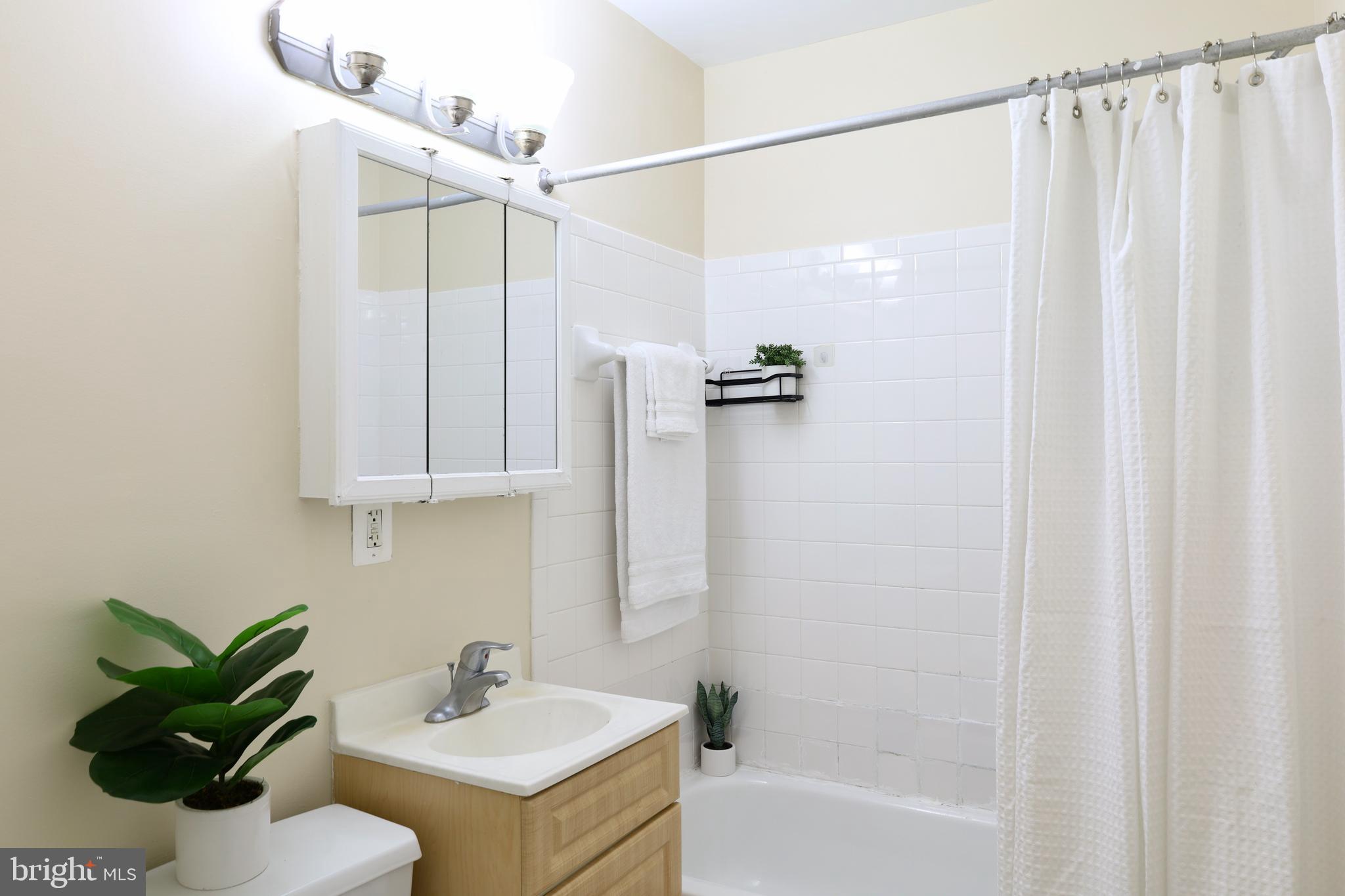 THE FAIRMONT 5601 CONDO - Residential